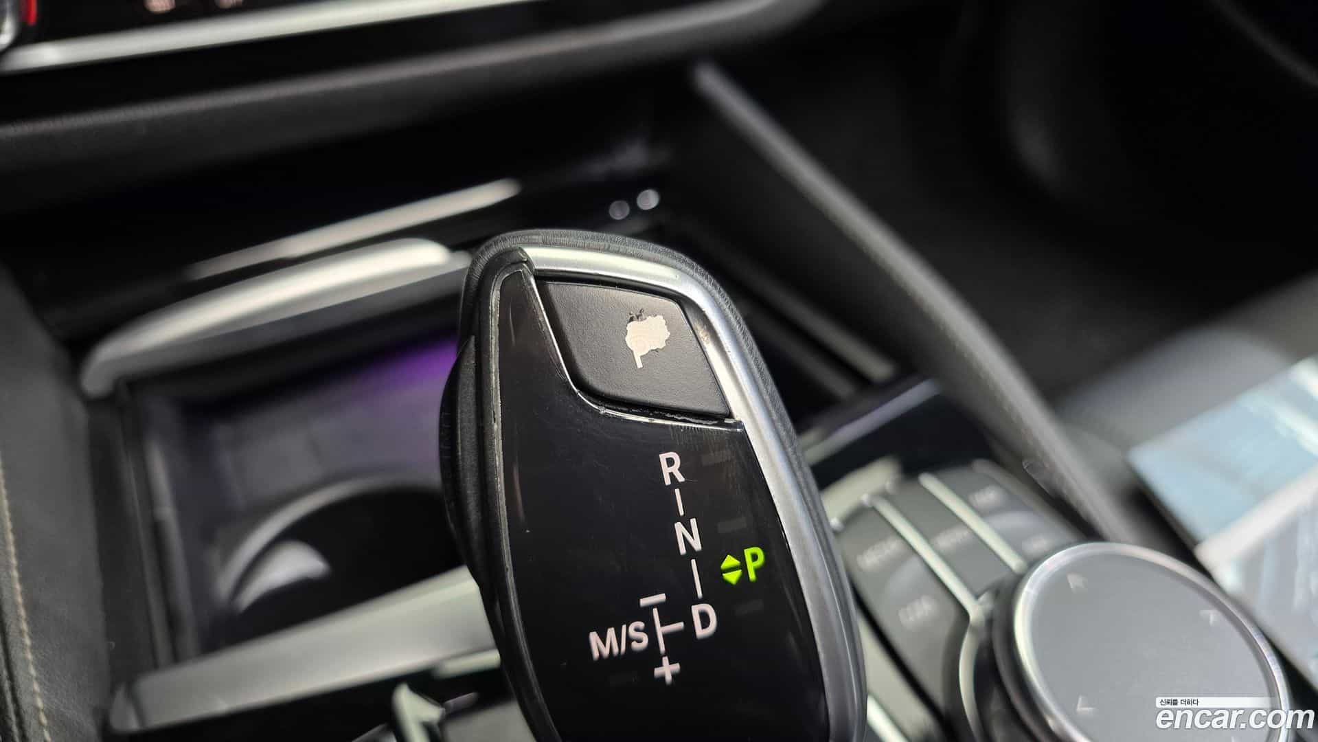 5-Series BMW 2018.6-OPTION-024