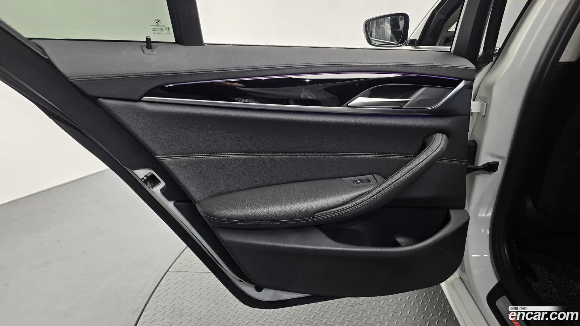 5-Series BMW 2018.6-INNER-035