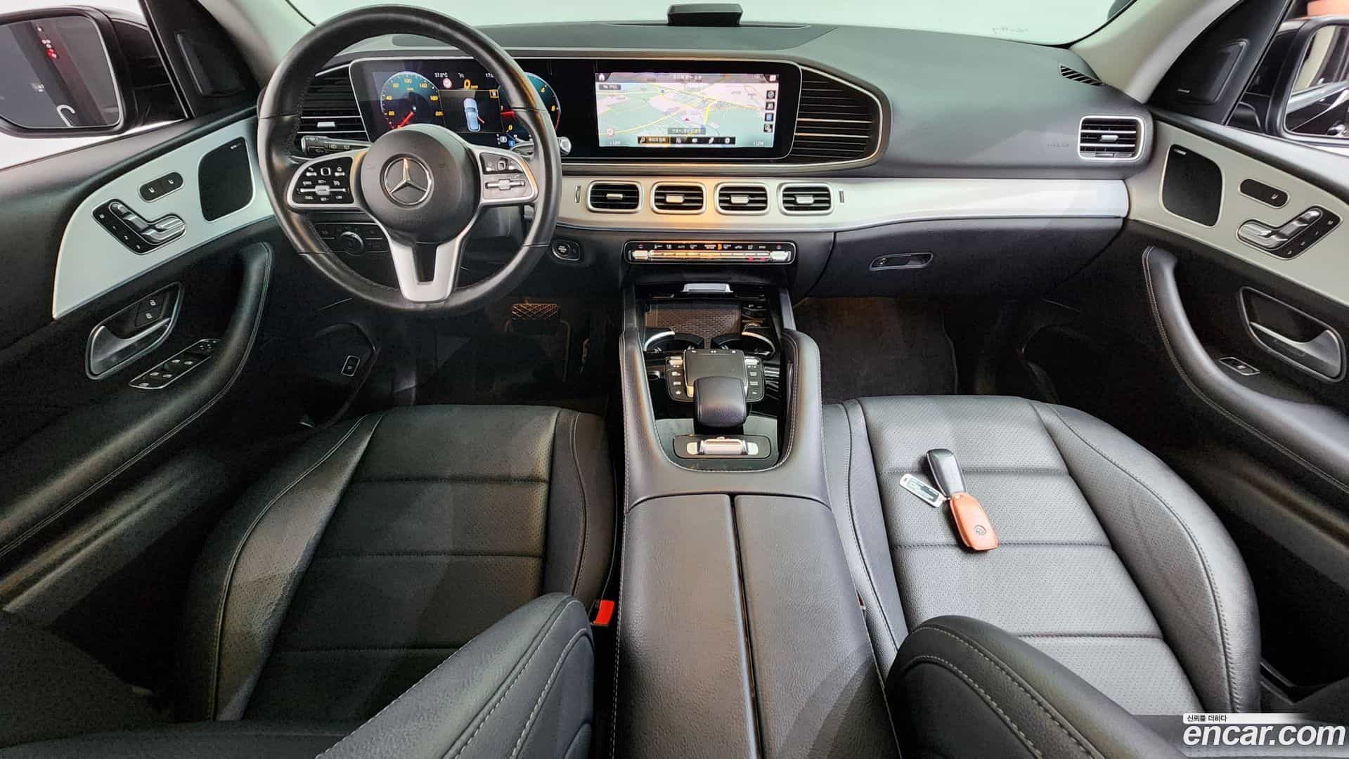 GLE-Class Mercedes-Benz 2020.9-INNER-007