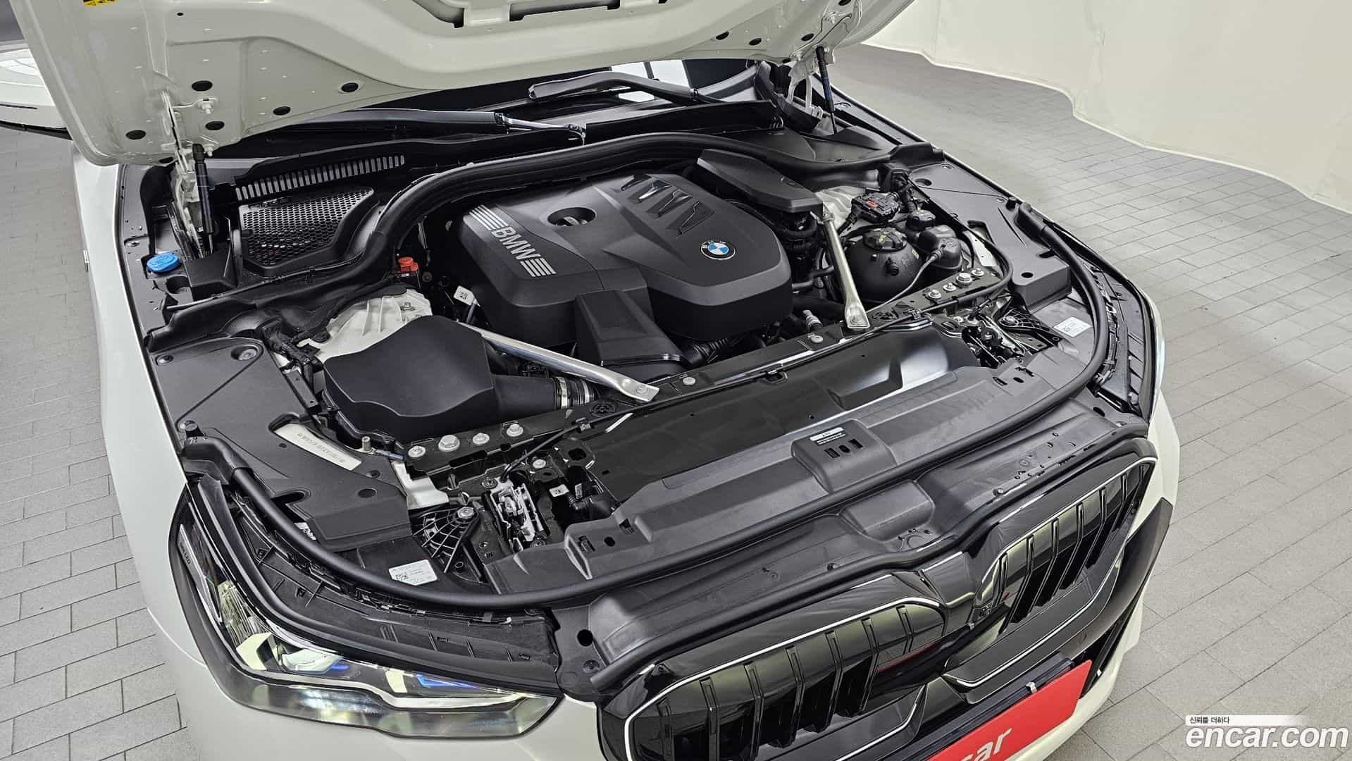 5-Series BMW 2025.8-OUTER-006