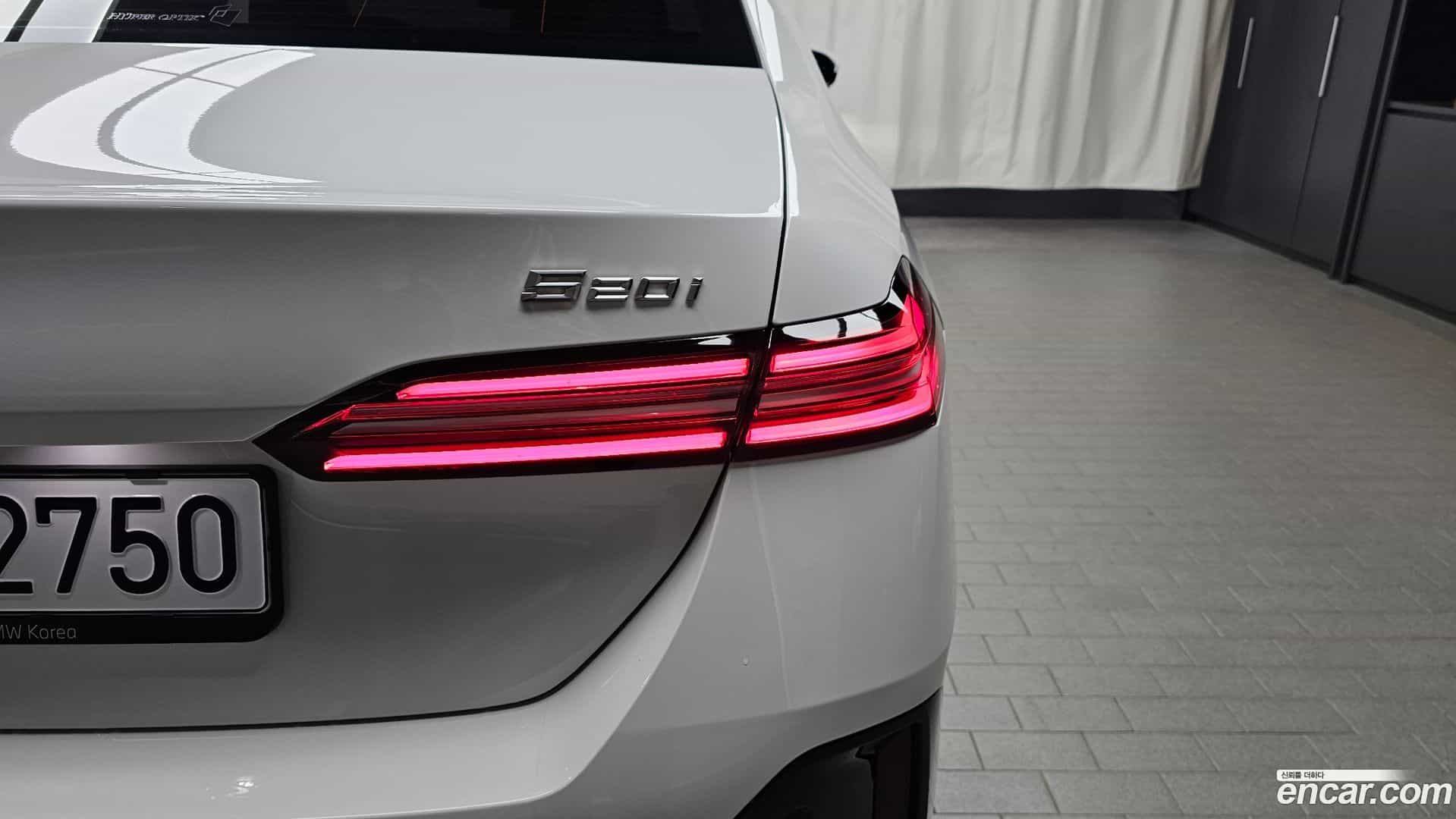 5-Series BMW 2025.8-OUTER-033