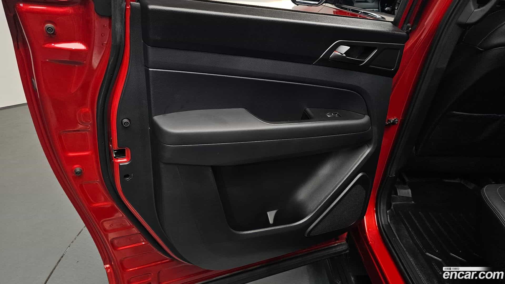 Rexton KG Mobility 2021.6-INNER-035