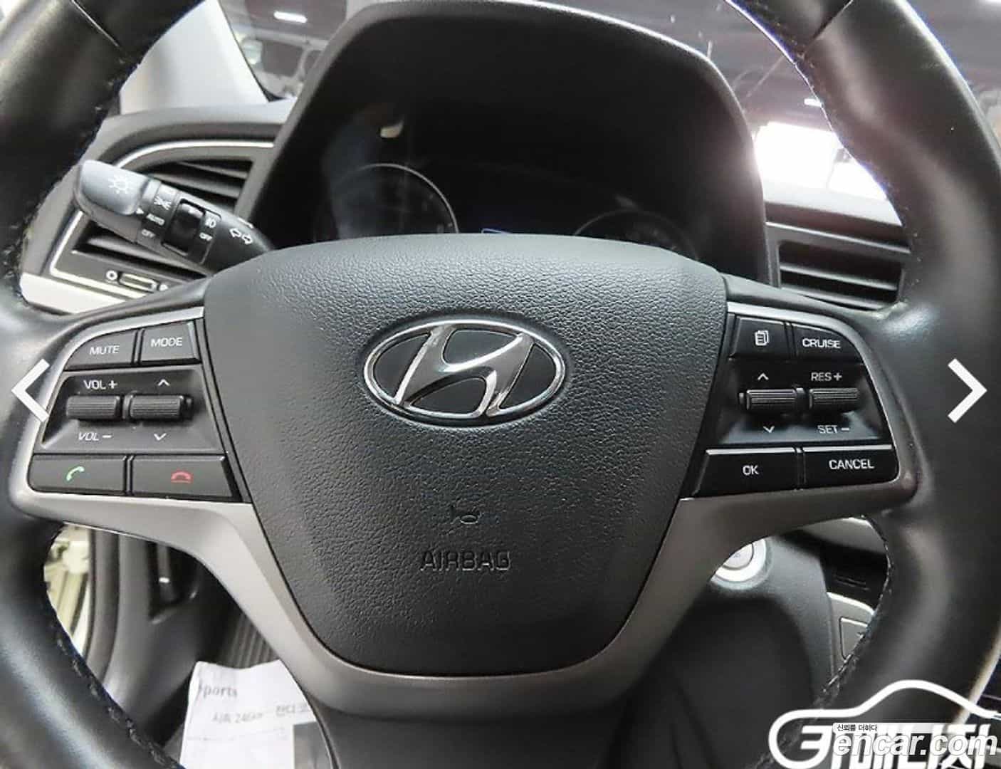 AVANTE Hyundai 2016.10-OPTION-019