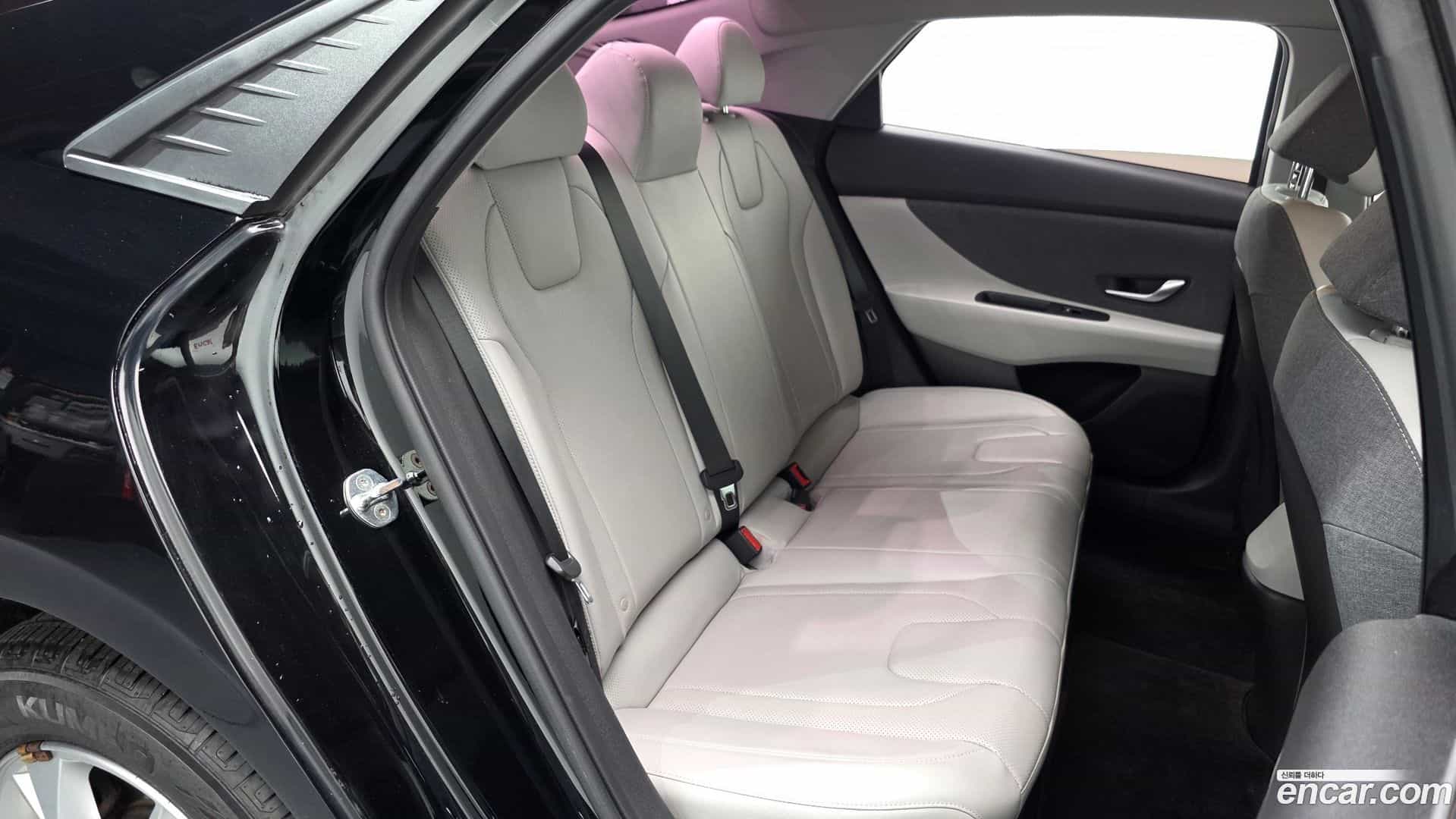 AVANTE Hyundai 2021.6-OPTION-016