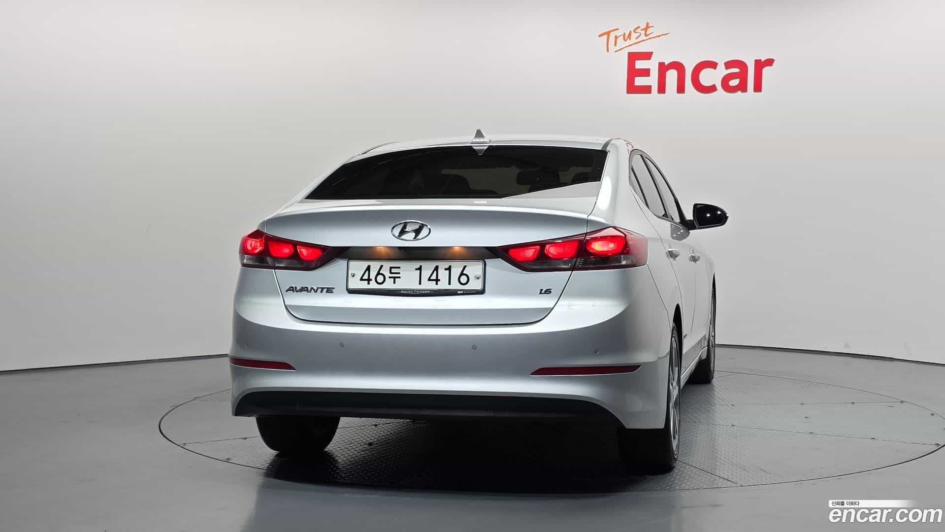 AVANTE Hyundai 2017.4-OUTER-004