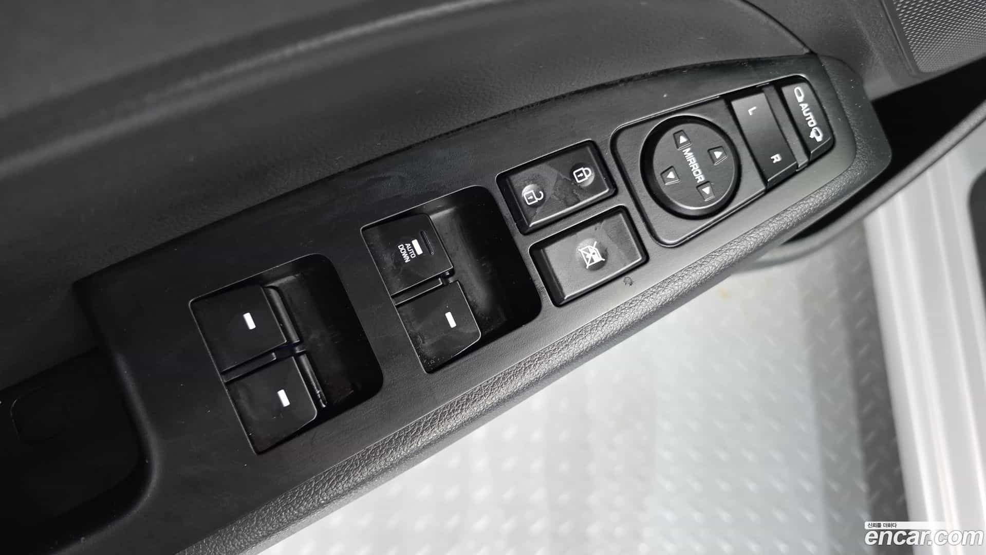 AVANTE Hyundai 2017.4-OPTION-017