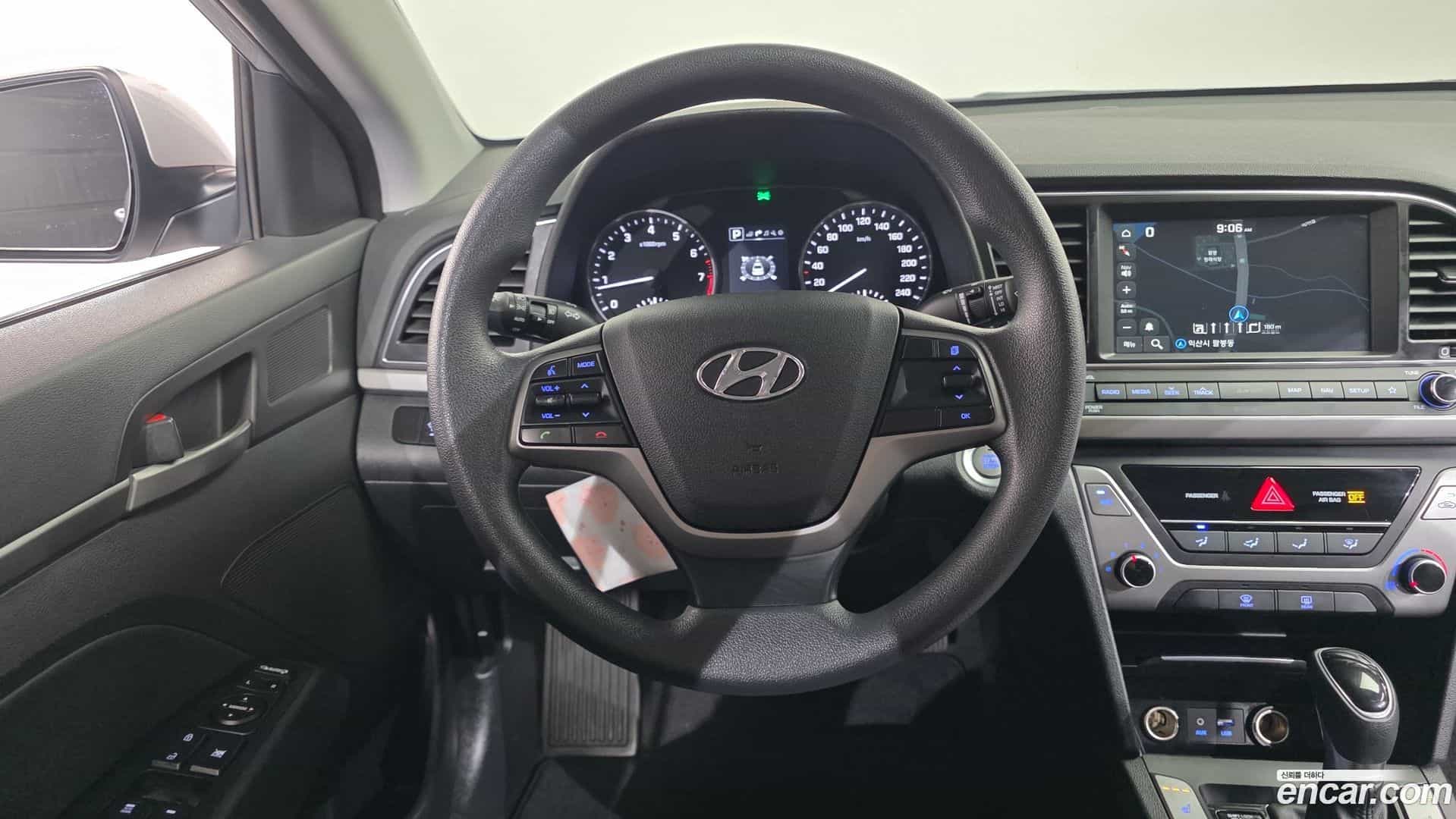 AVANTE Hyundai 2017.4-OPTION-019