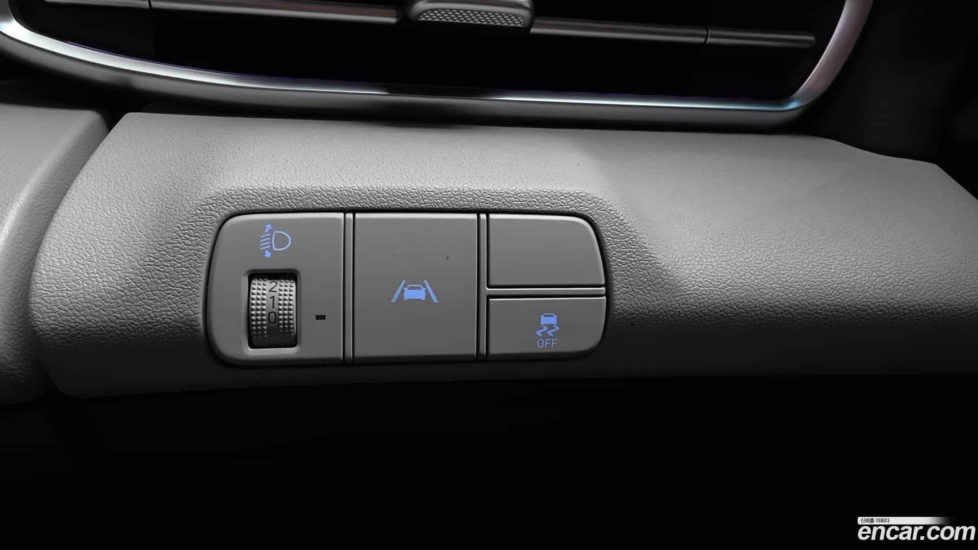 AVANTE Hyundai 2021.4-OPTION-021