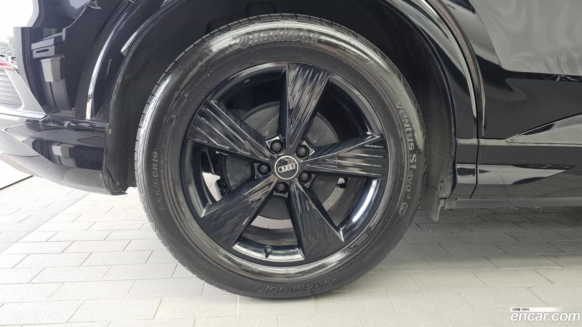 Q4 e-tron Audi 2022.8-OUTER-005