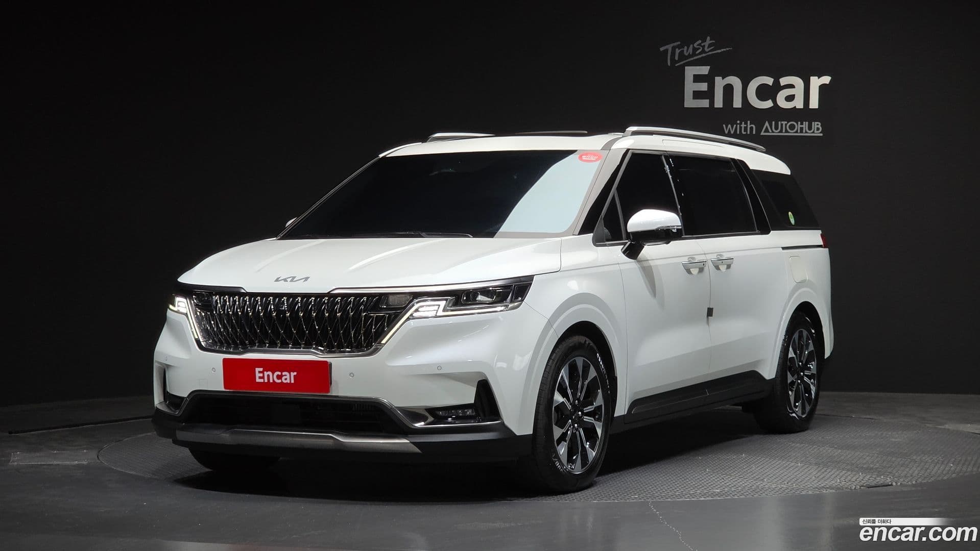Main__Slider__Photo:Canival Kia 2022.5-0