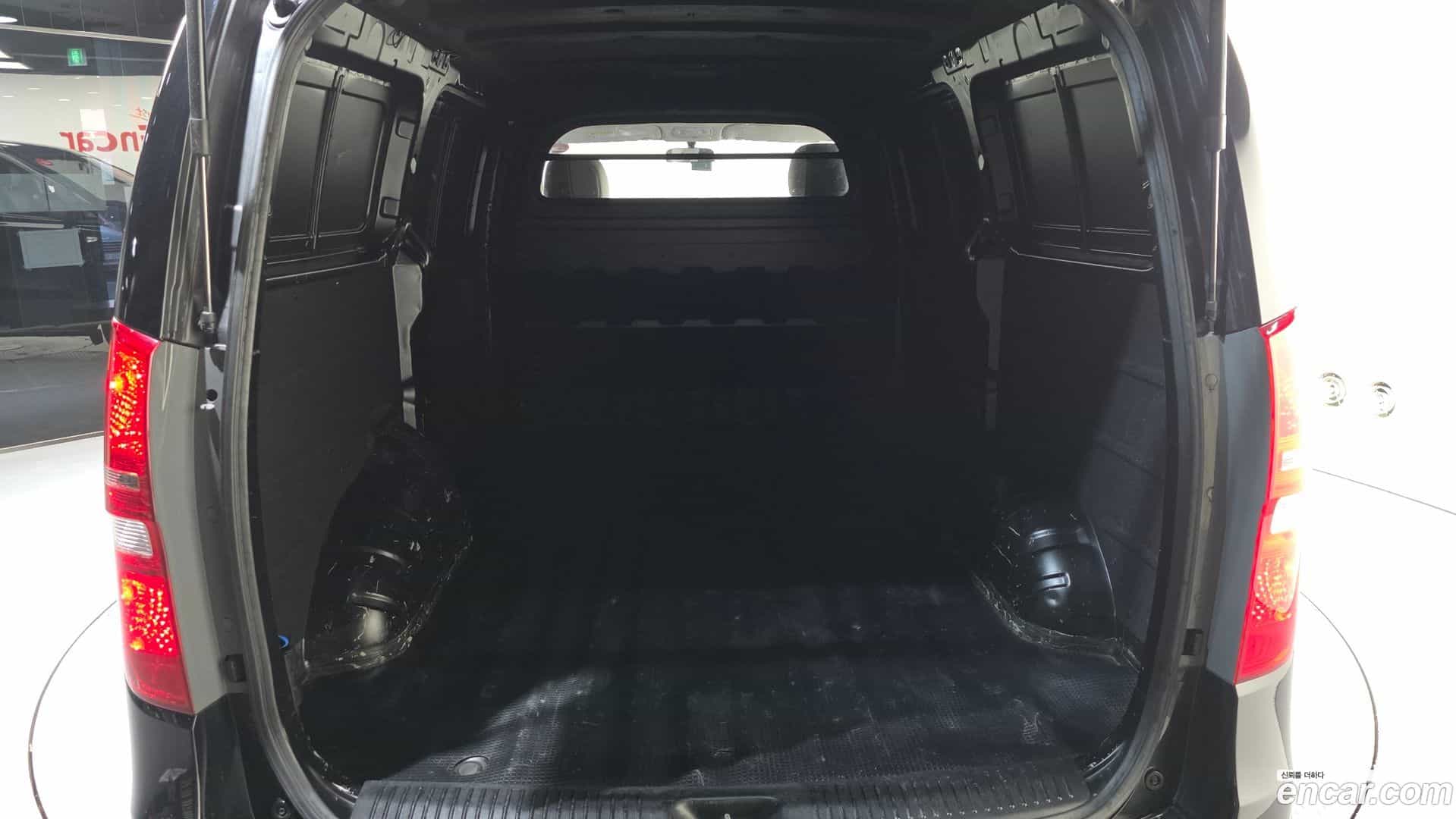 Starex Hyundai 2019.2-OPTION-018