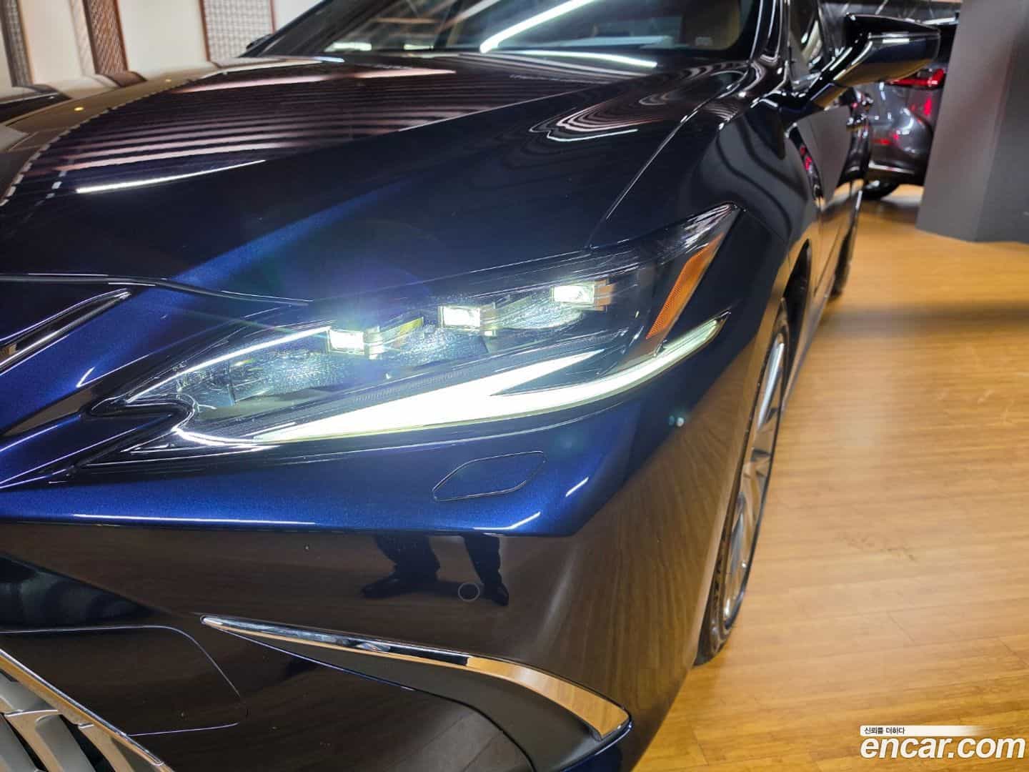 ES Lexus 2025.9-OPTION-021