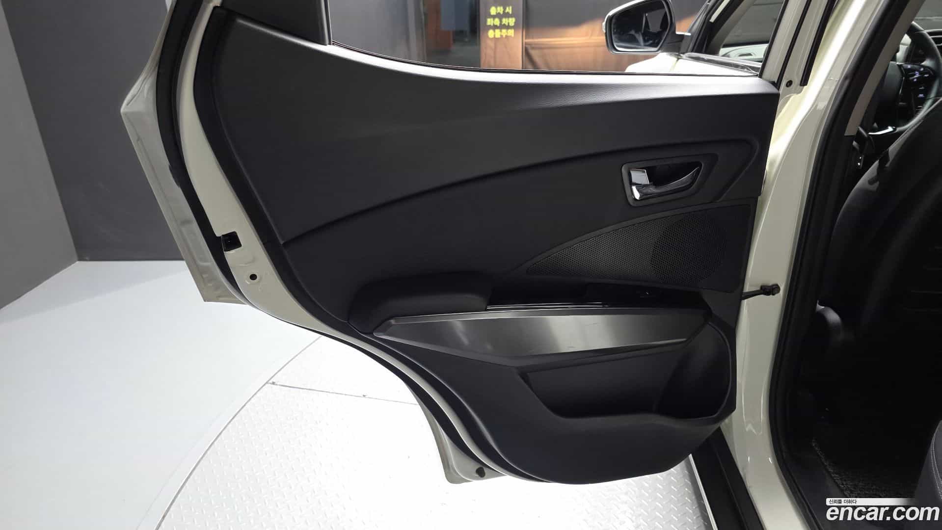 TIBOLI KG Mobility 2020.1-INNER-035