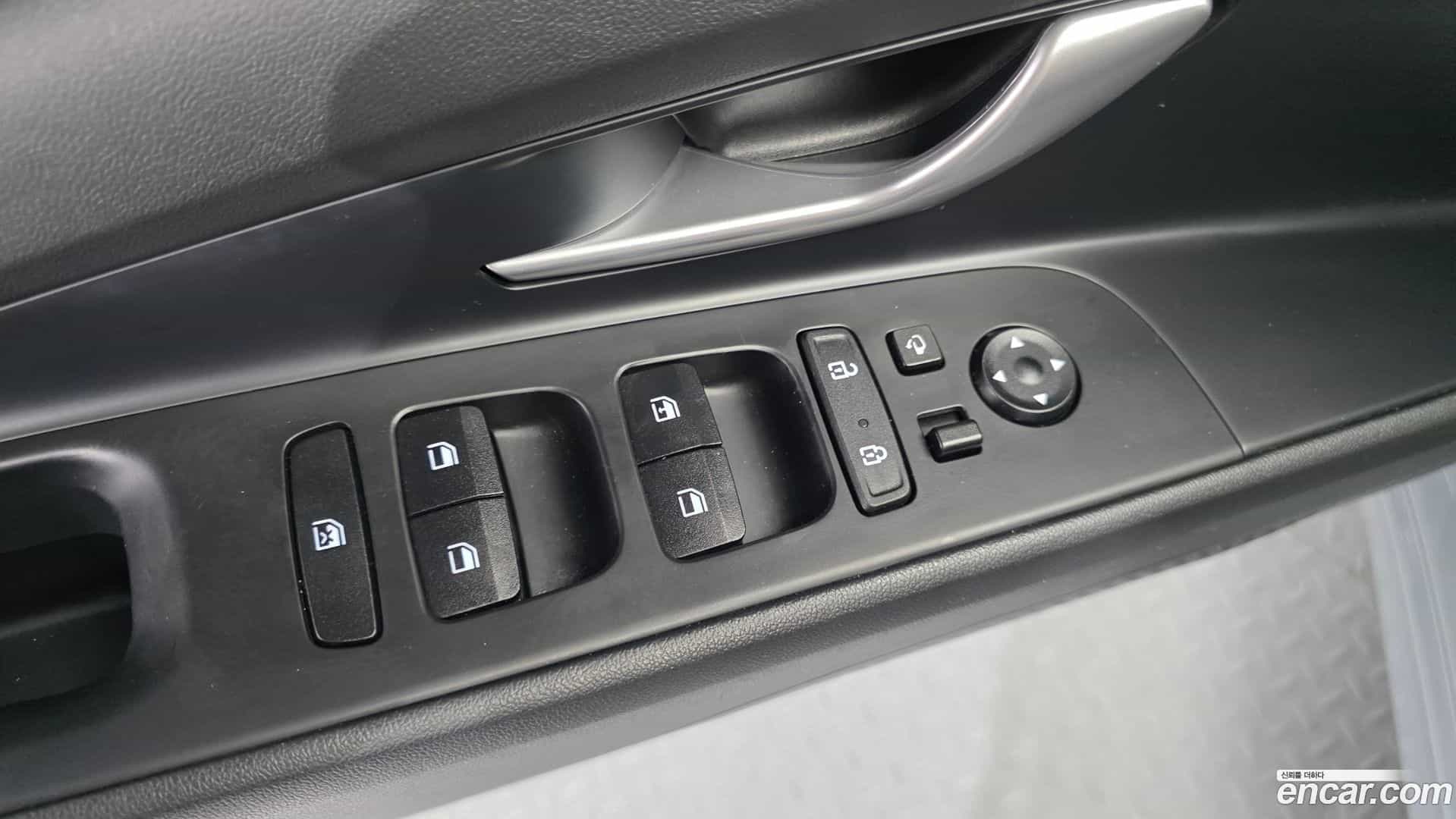 AVANTE Hyundai 2021.3-OPTION-041