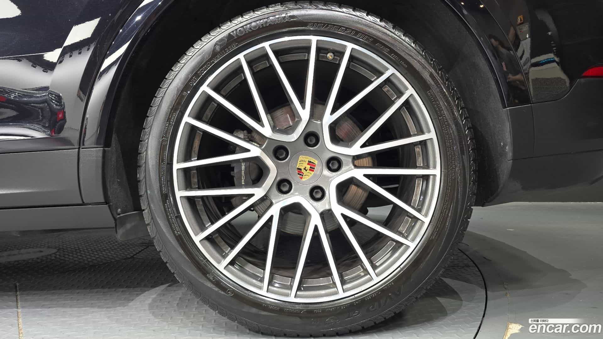 Cayenne Porsche 2020.11-OUTER-031