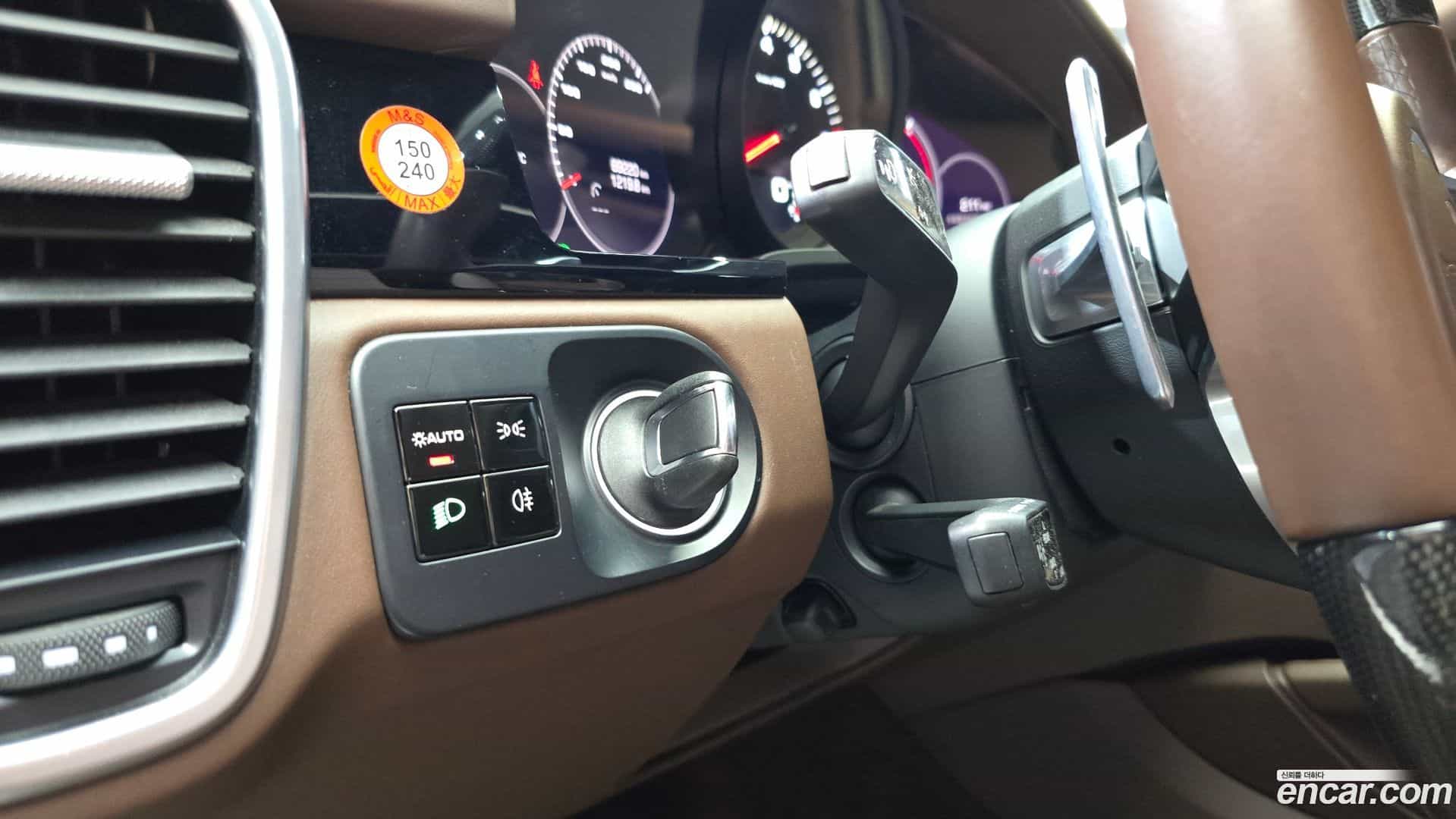 Cayenne Porsche 2020.11-OPTION-040
