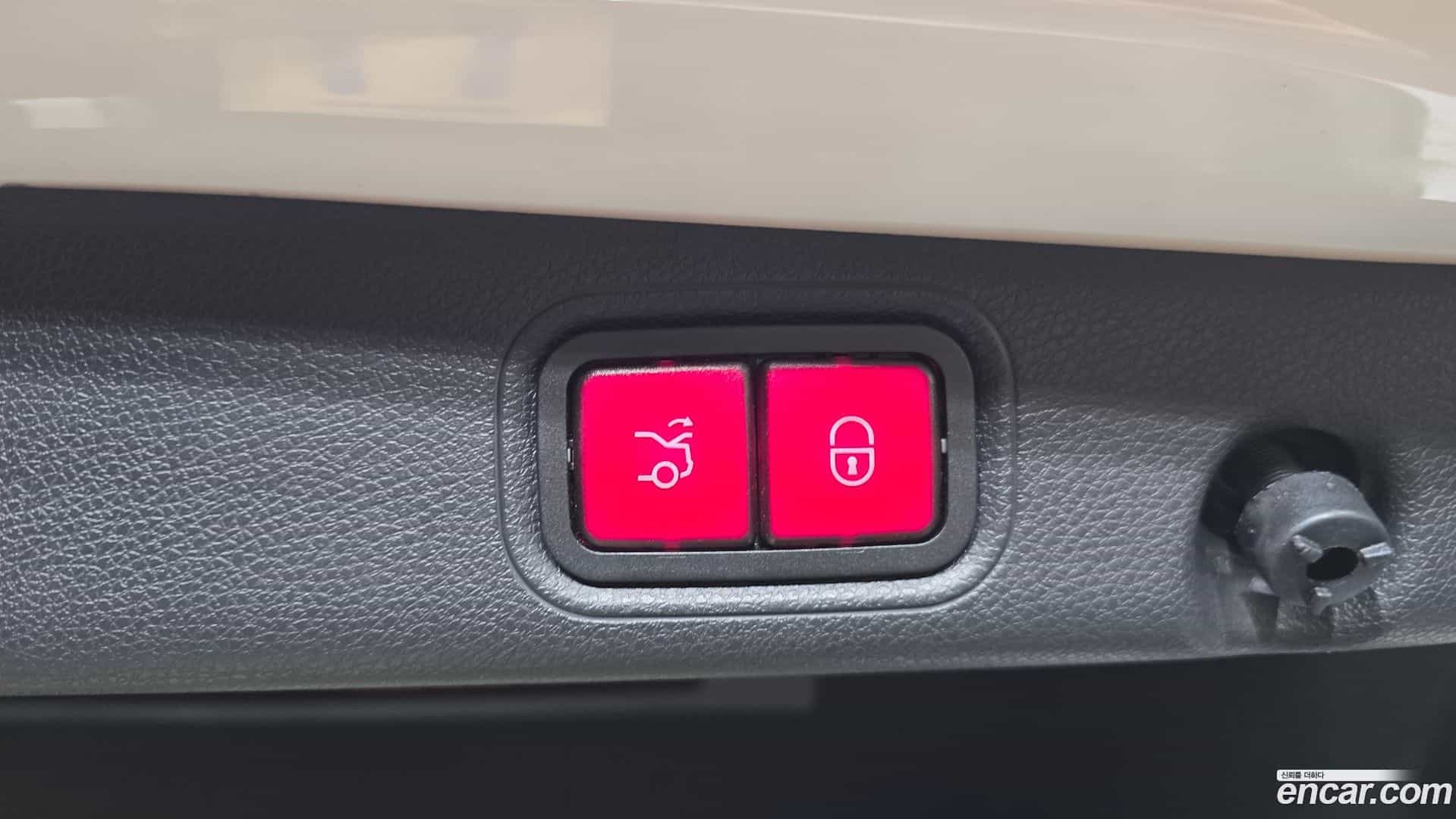E-Class Mercedes-Benz 2021.7-OPTION-023