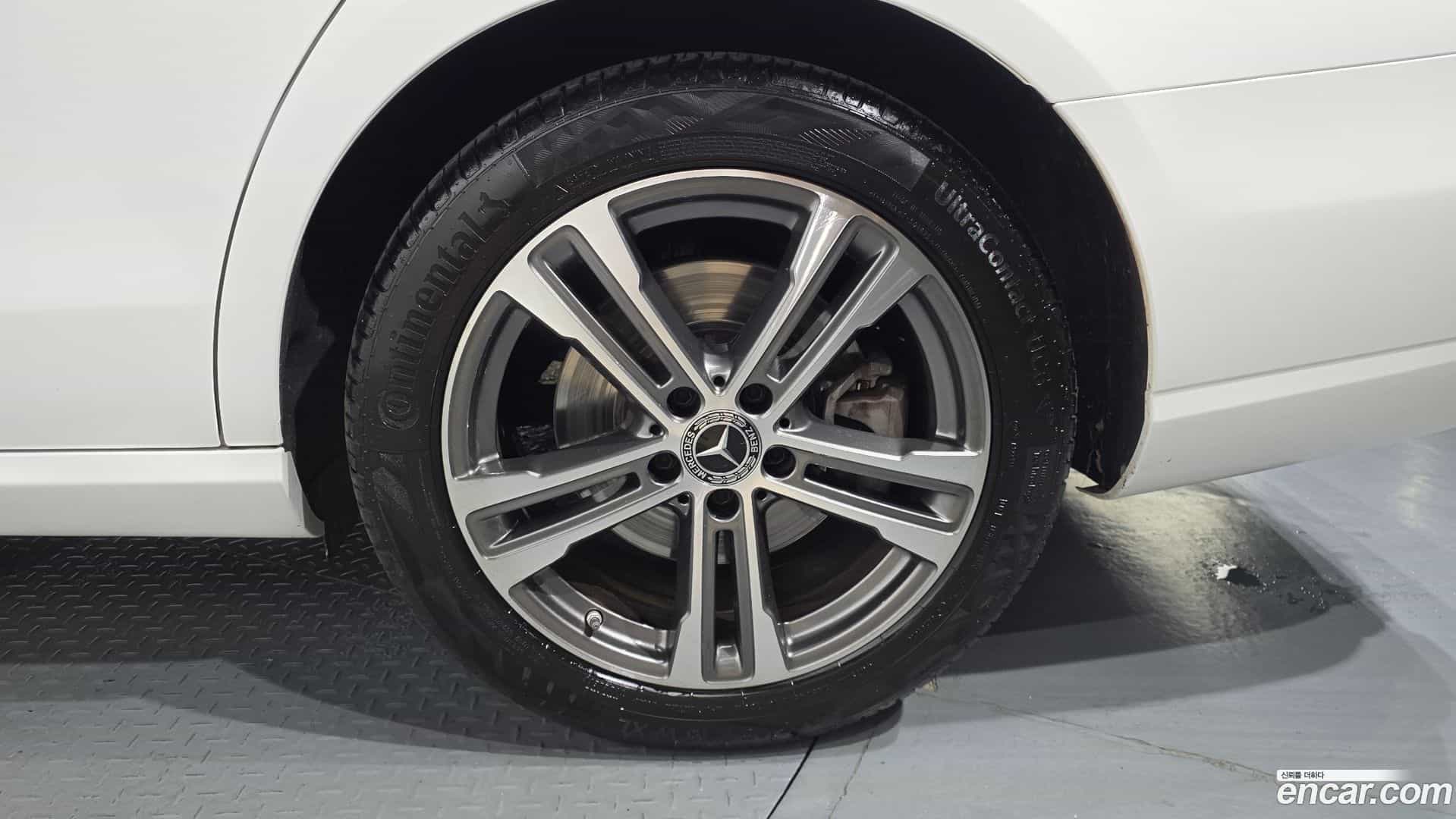 E-Class Mercedes-Benz 2021.7-OUTER-031