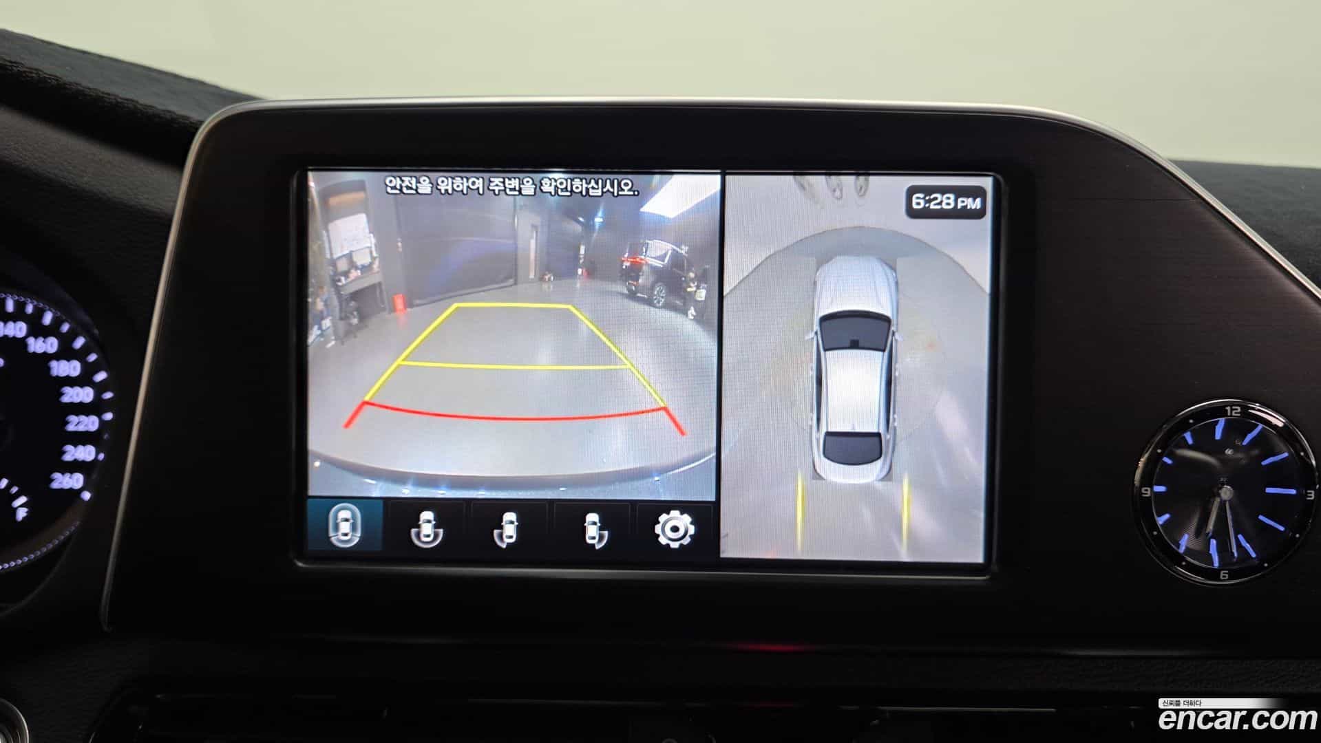 Grandeur Hyundai 2018.1-OPTION-019