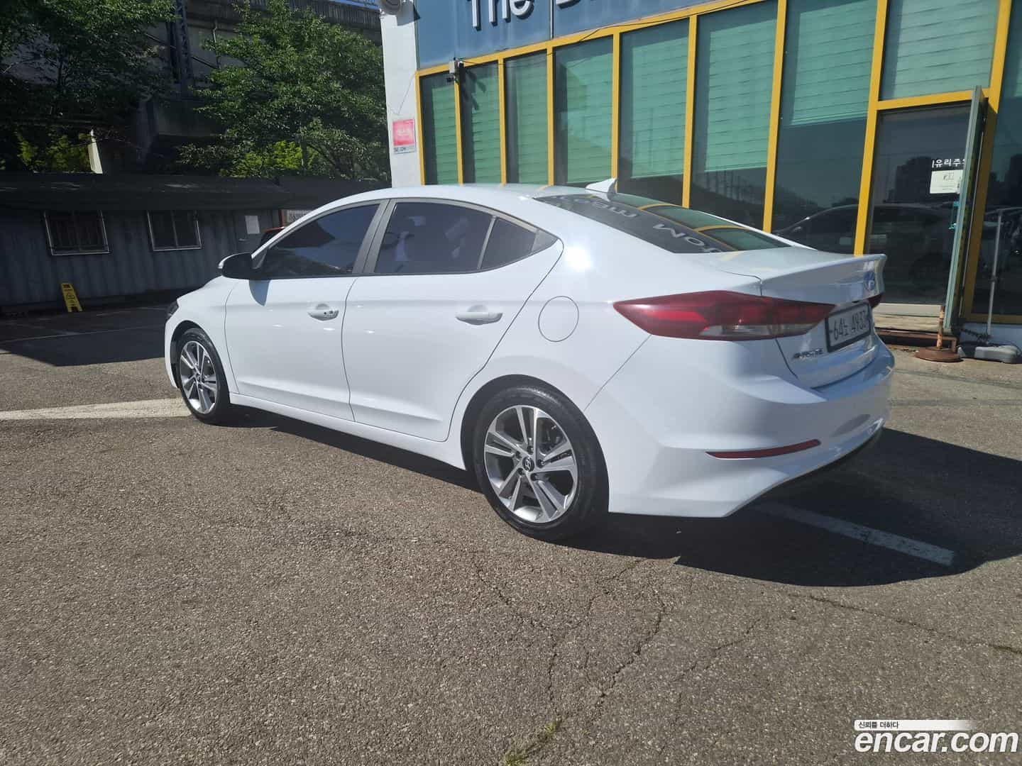 AVANTE Hyundai 2018.3-OUTER-002