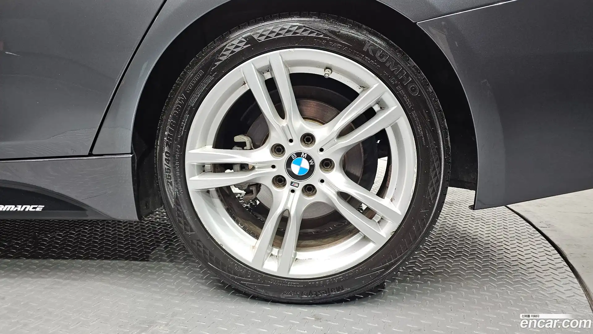 3-Series BMW 2018.1-OUTER-031