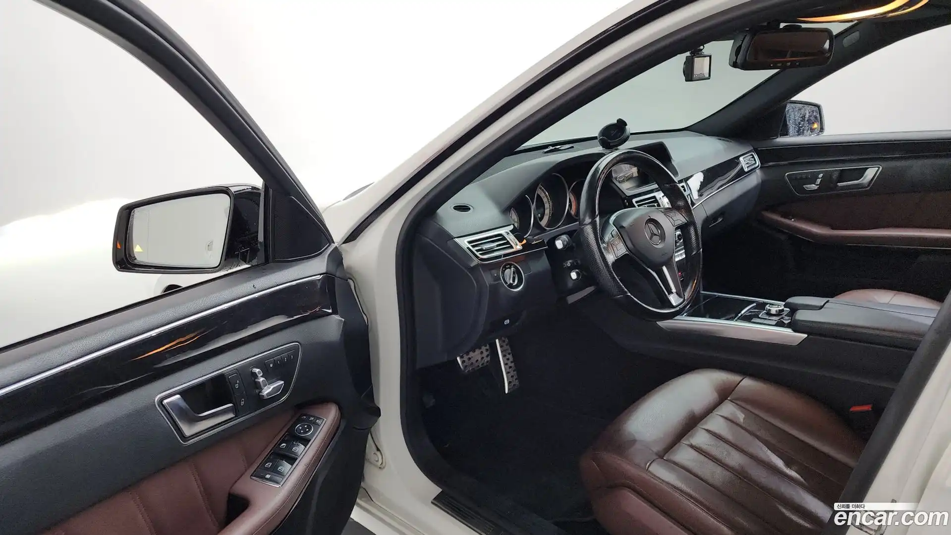 E-Class Mercedes-Benz 2015.8-INNER-010