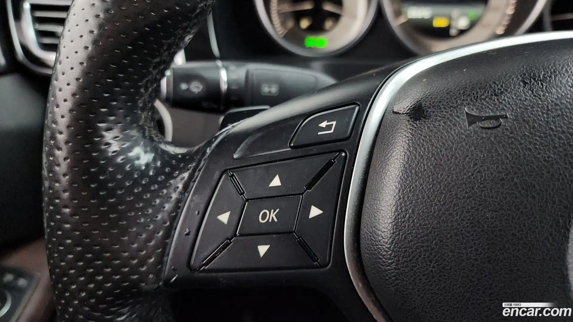 E-Class Mercedes-Benz 2015.8-OPTION-019