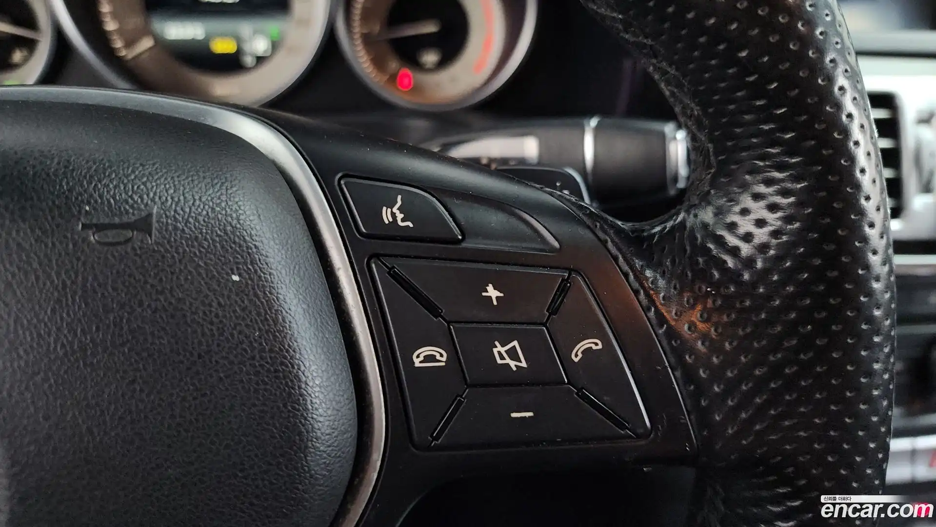 E-Class Mercedes-Benz 2015.8-OPTION-020