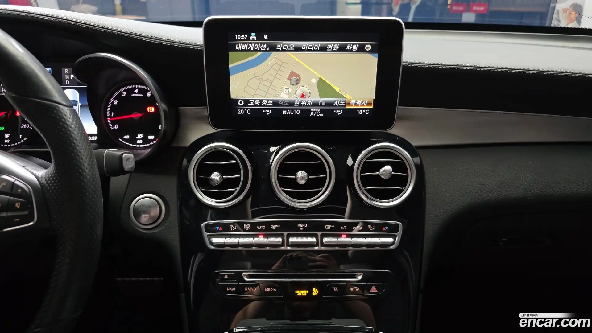 GLC-Class Mercedes-Benz 2019.10-OPTION-022