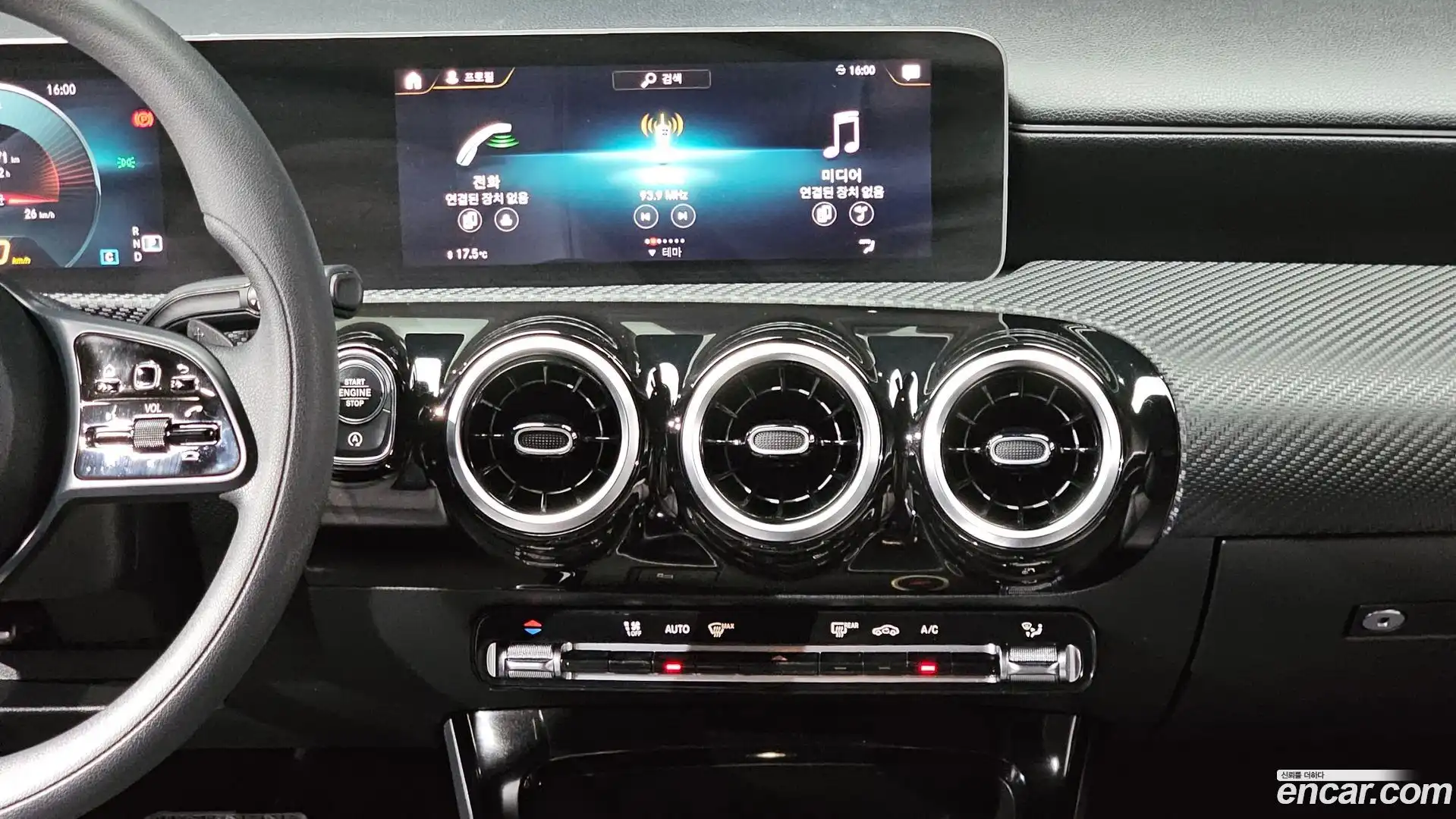 A-Class Mercedes-Benz 2020.3-OPTION-017
