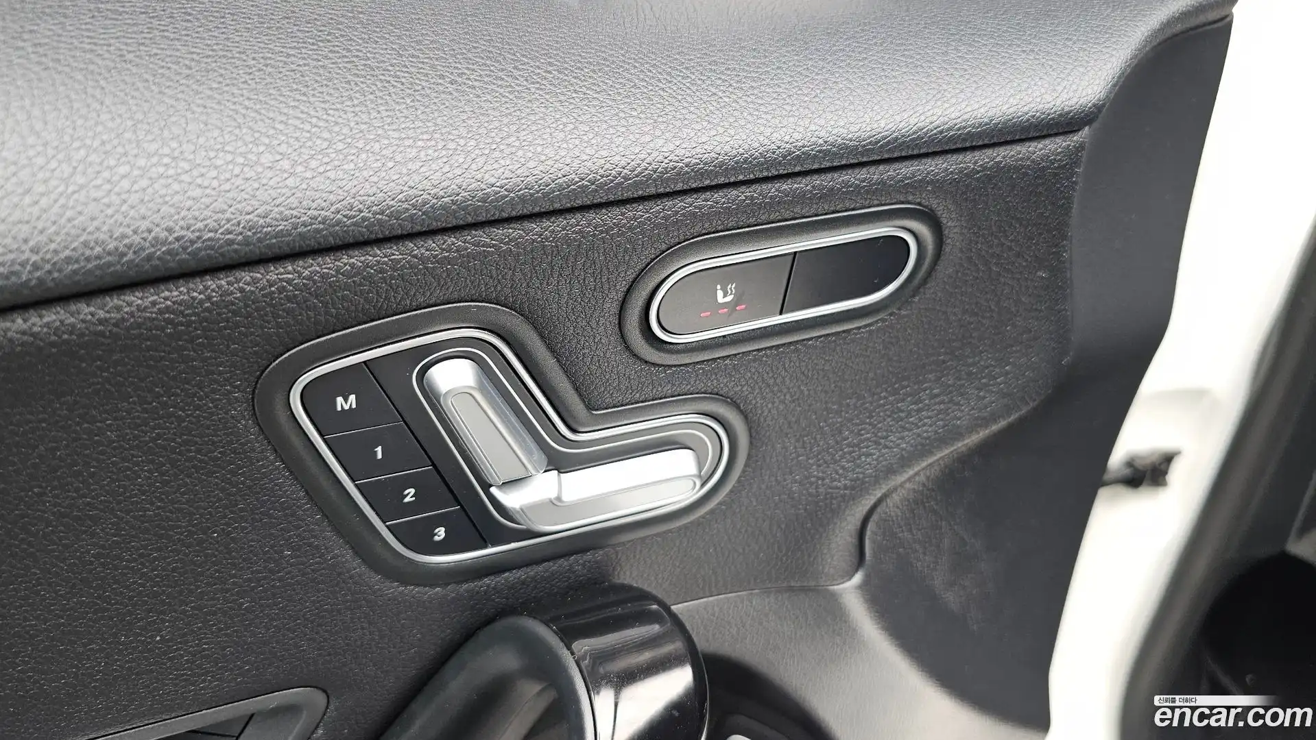 A-Class Mercedes-Benz 2020.3-OPTION-022