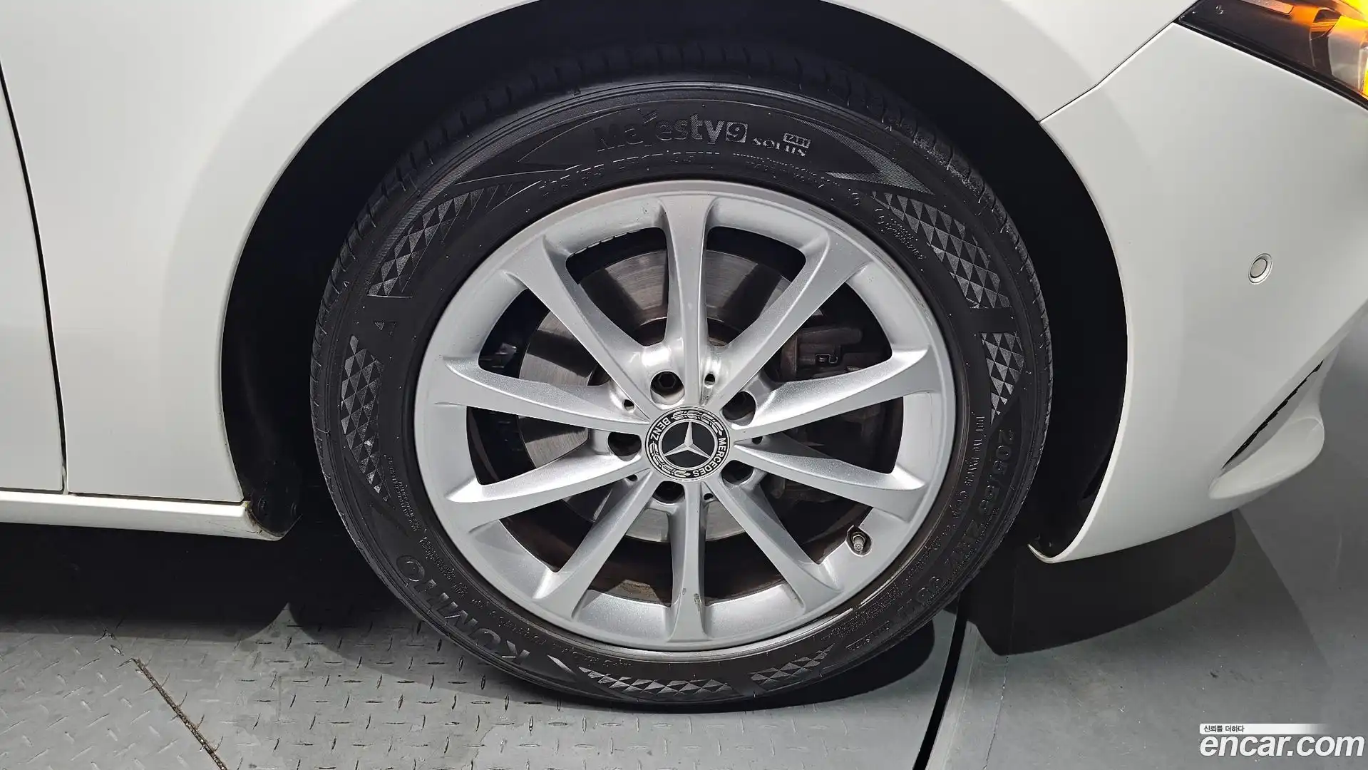 A-Class Mercedes-Benz 2020.3-OUTER-031