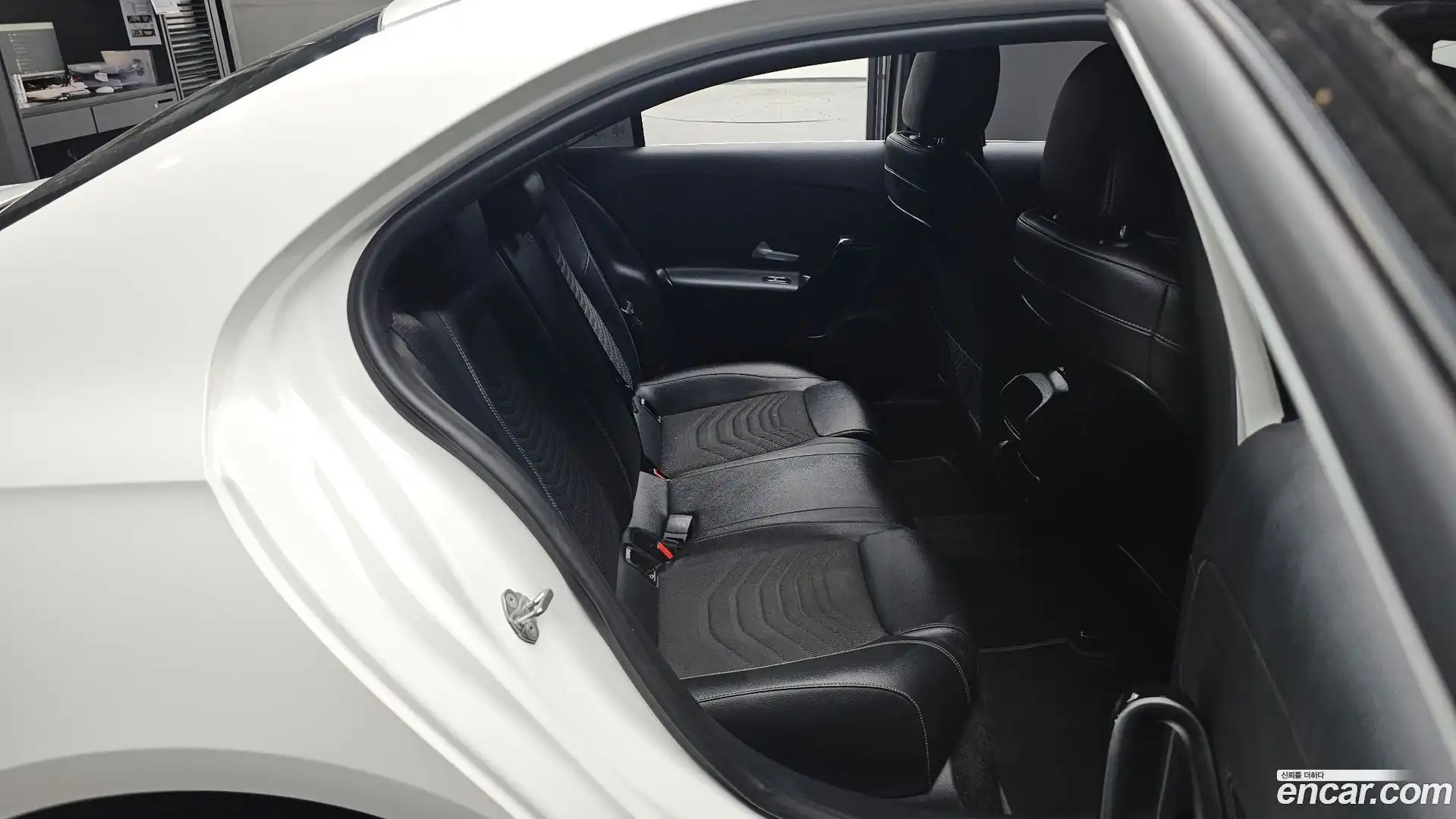 A-Class Mercedes-Benz 2020.3-INNER-036