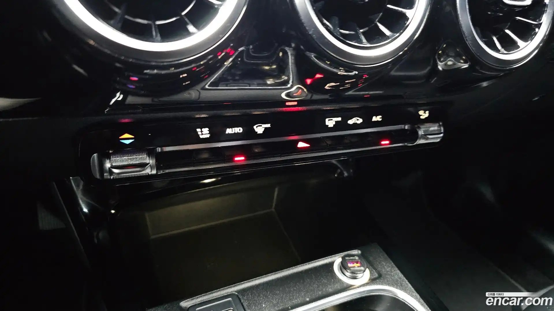 A-Class Mercedes-Benz 2020.3-OPTION-042