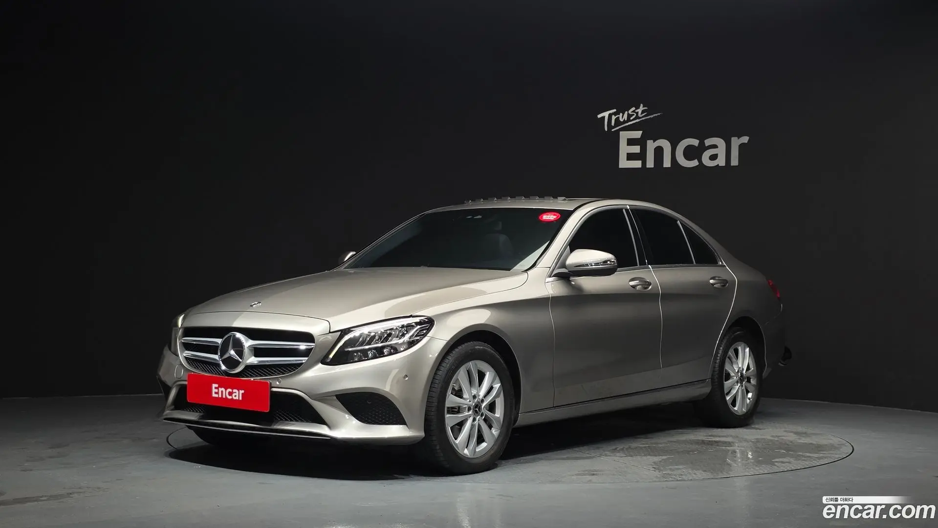 Main__Slider__Photo:C-Class Mercedes-Benz 2020.7-0