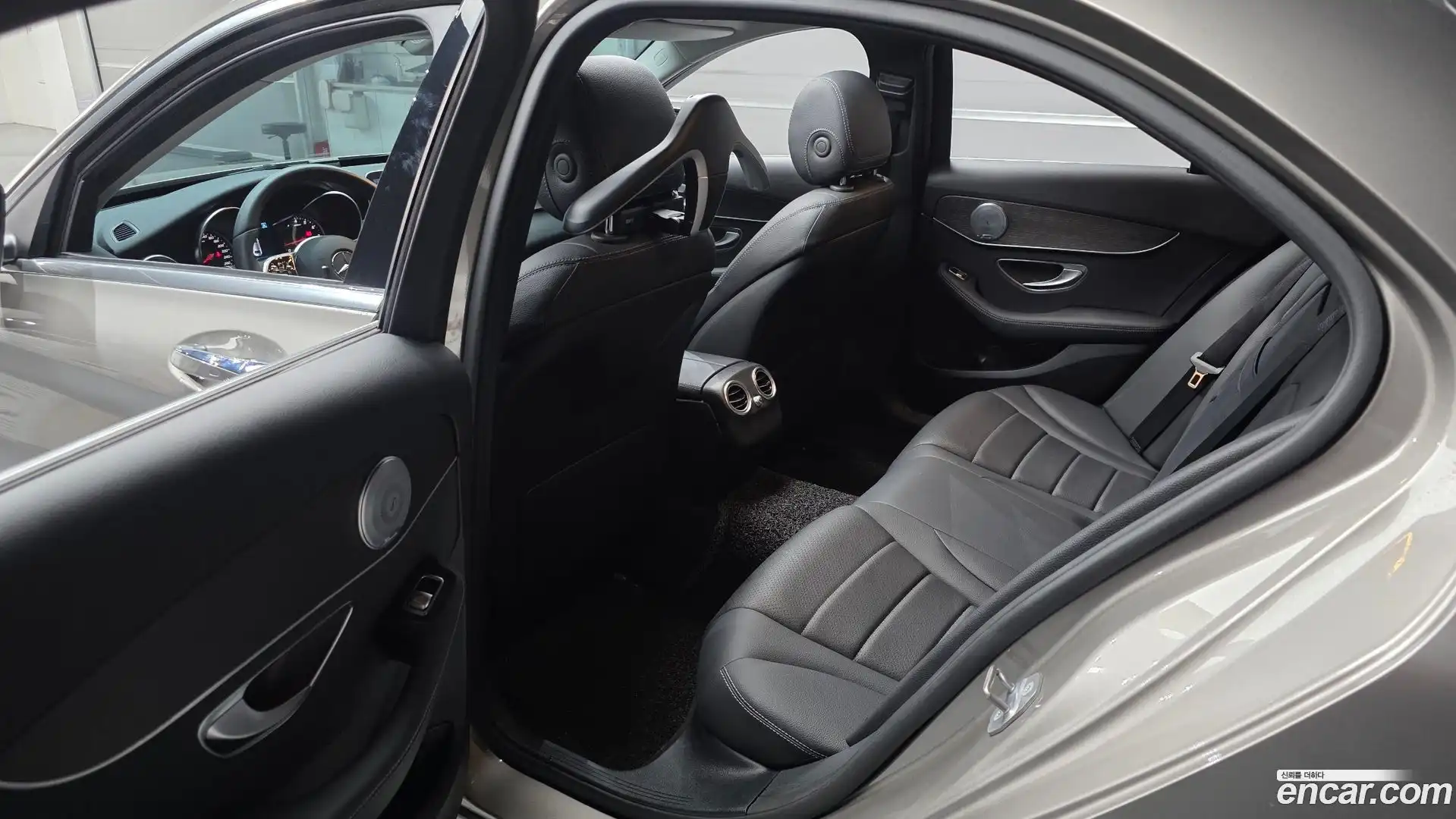 C-Class Mercedes-Benz 2020.7-OPTION-015