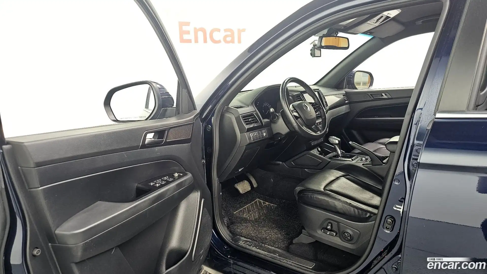 Rexton KG Mobility 2020.4-INNER-010