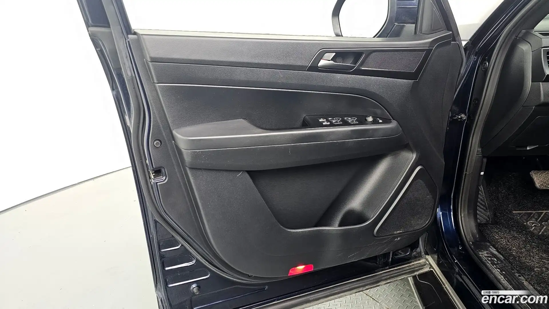 Rexton KG Mobility 2020.4-INNER-034