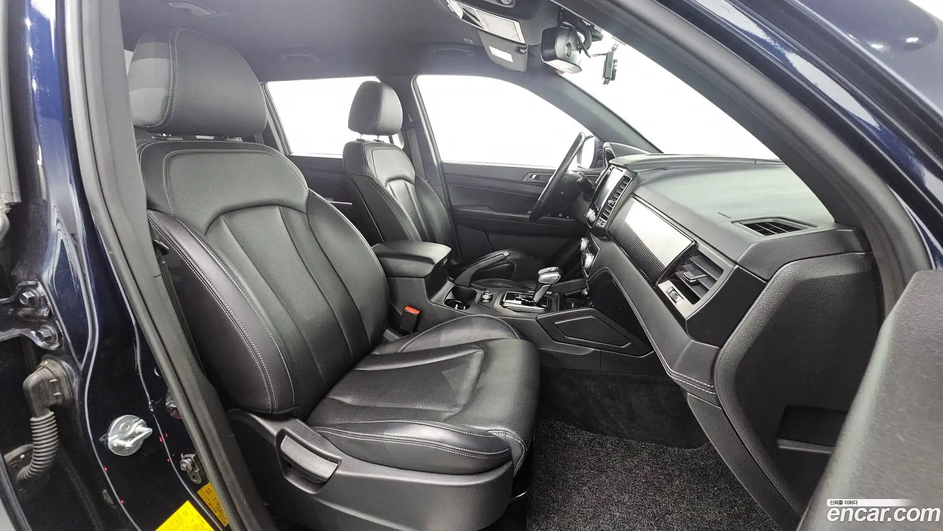 Rexton KG Mobility 2020.4-INNER-036