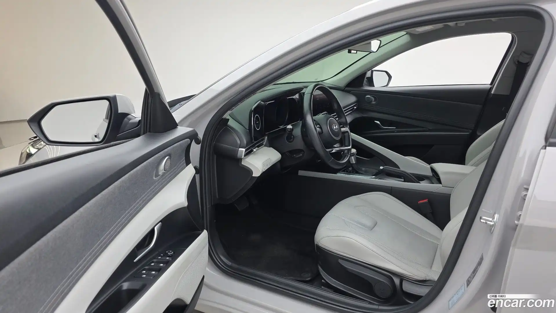 AVANTE Hyundai 2020.9-INNER-010