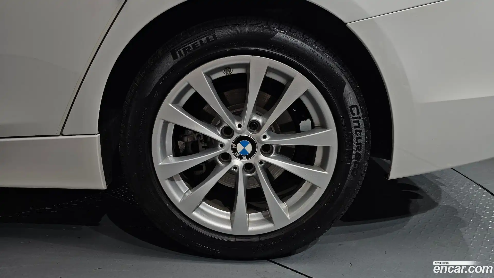 3-Series BMW 2018.1-OUTER-031