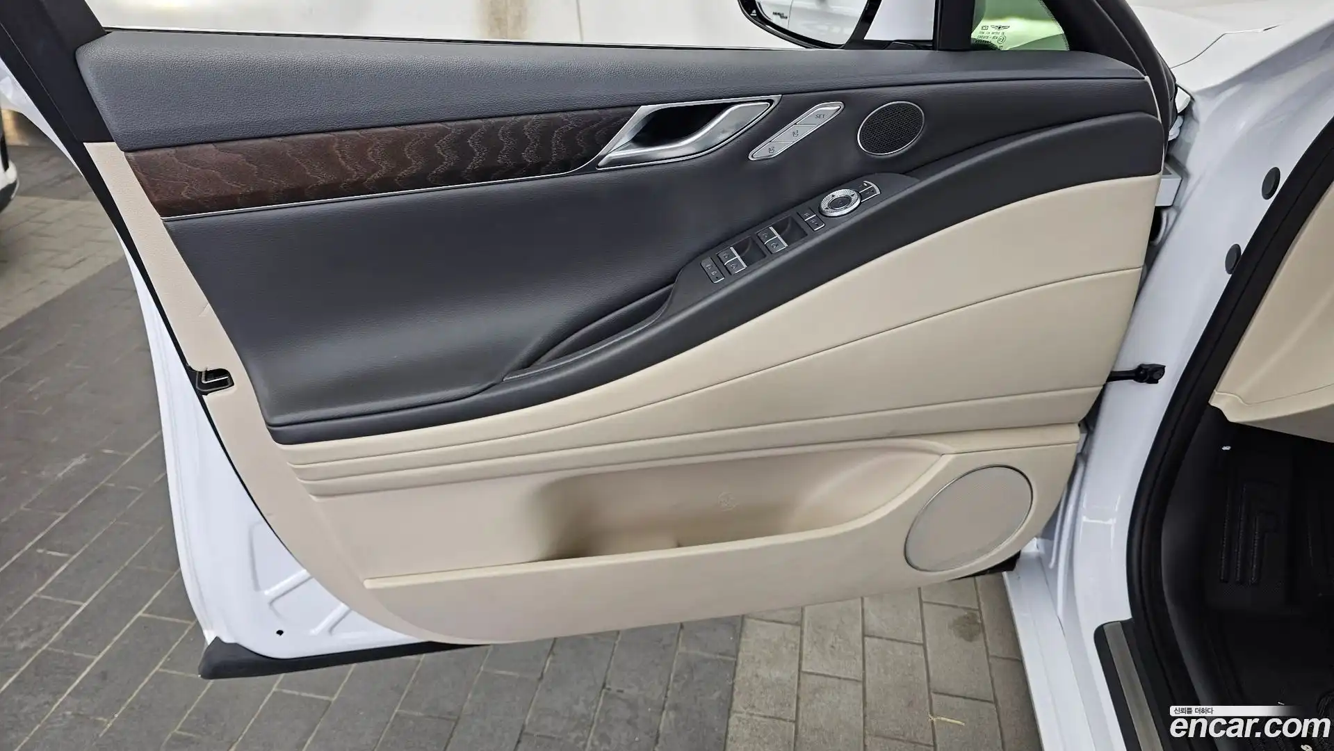 G80 Genesis 2023.4-INNER-034
