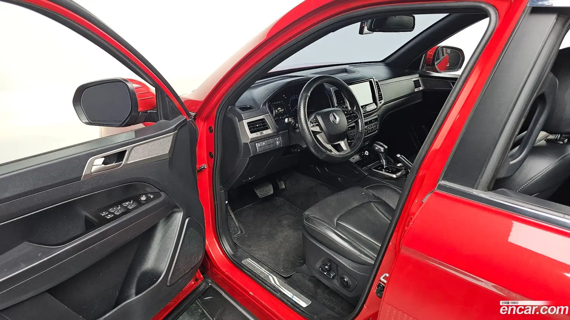 Rexton KG Mobility 2019.6-INNER-010