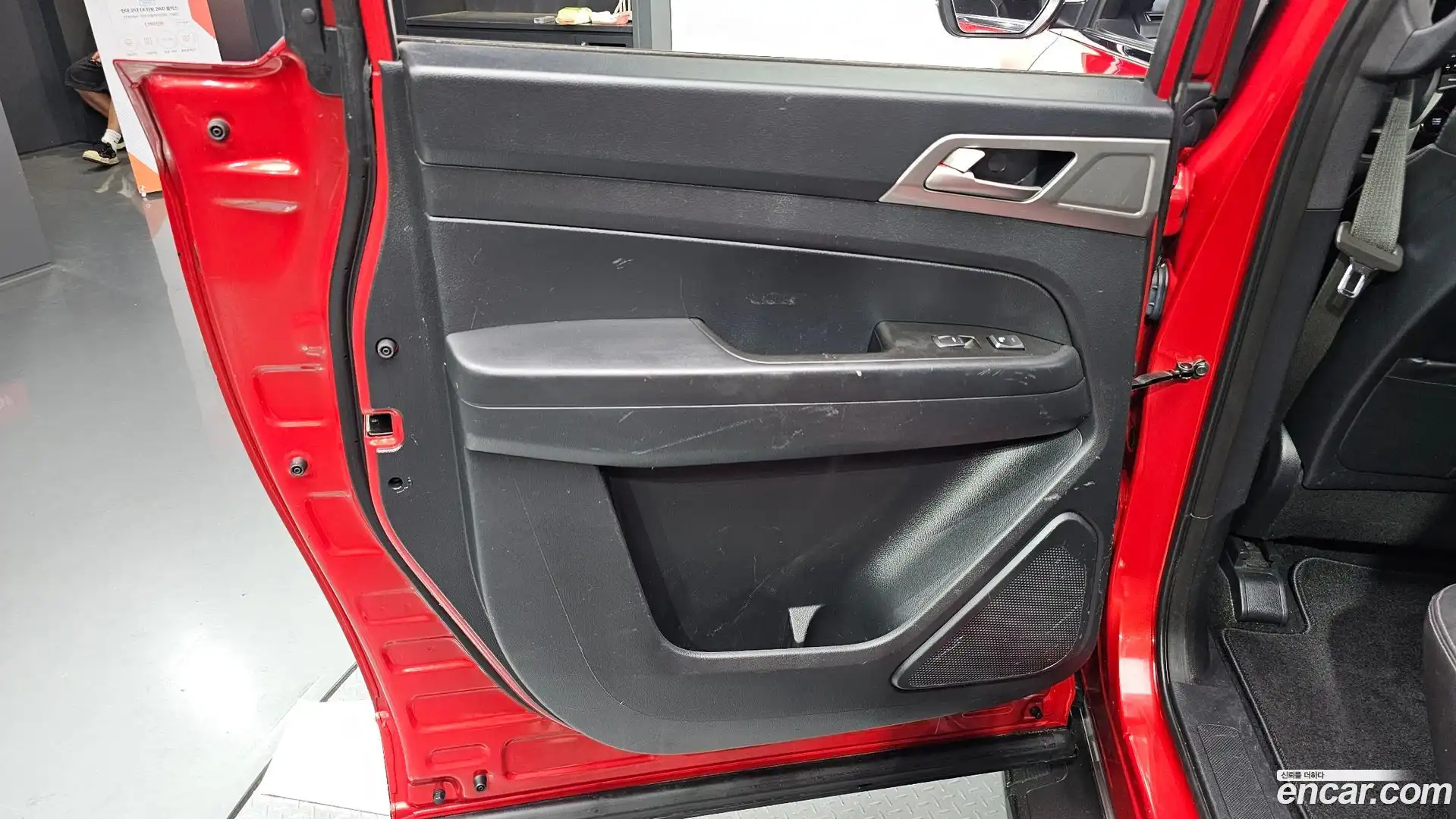 Rexton KG Mobility 2019.6-INNER-035