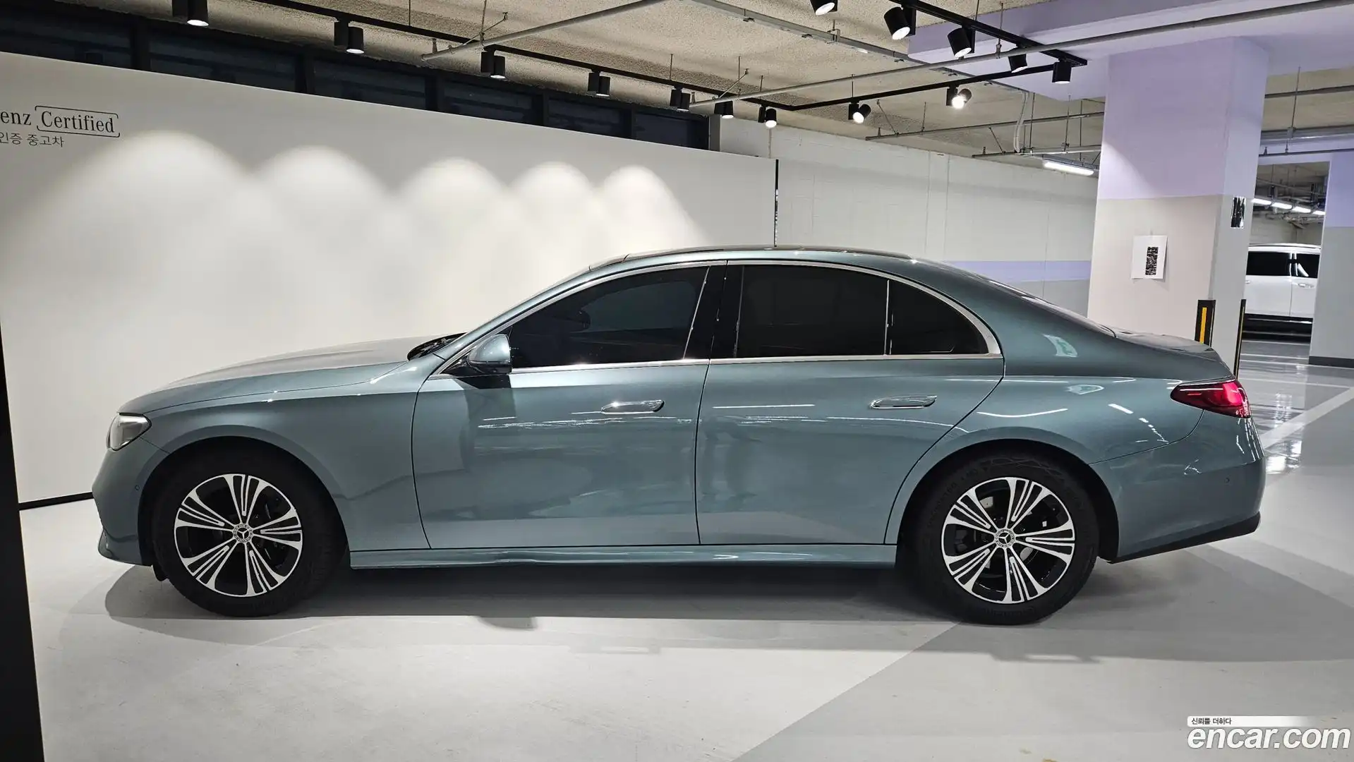 E-Class Mercedes-Benz 2025.2-OPTION-017