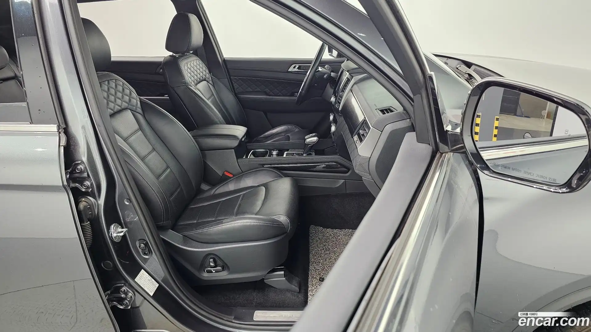 Rexton KG Mobility 2020.7-INNER-010