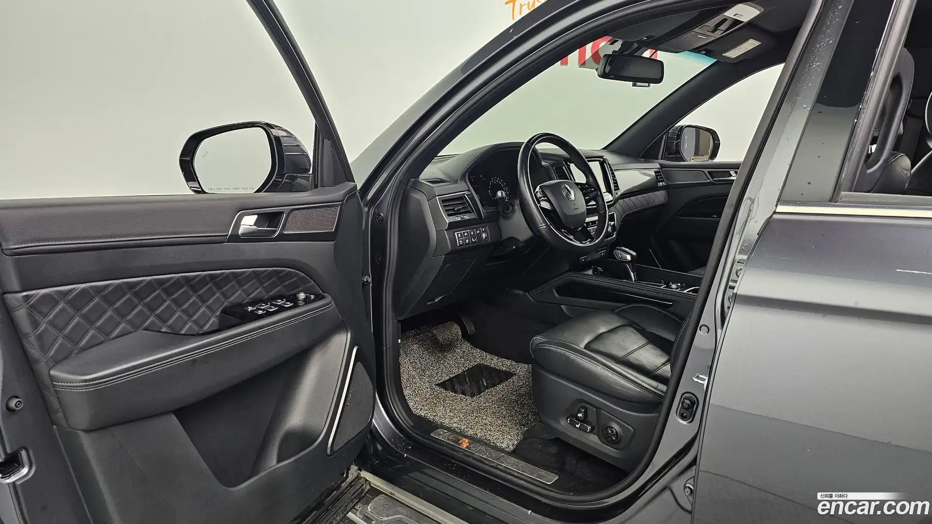 Rexton KG Mobility 2020.7-INNER-036