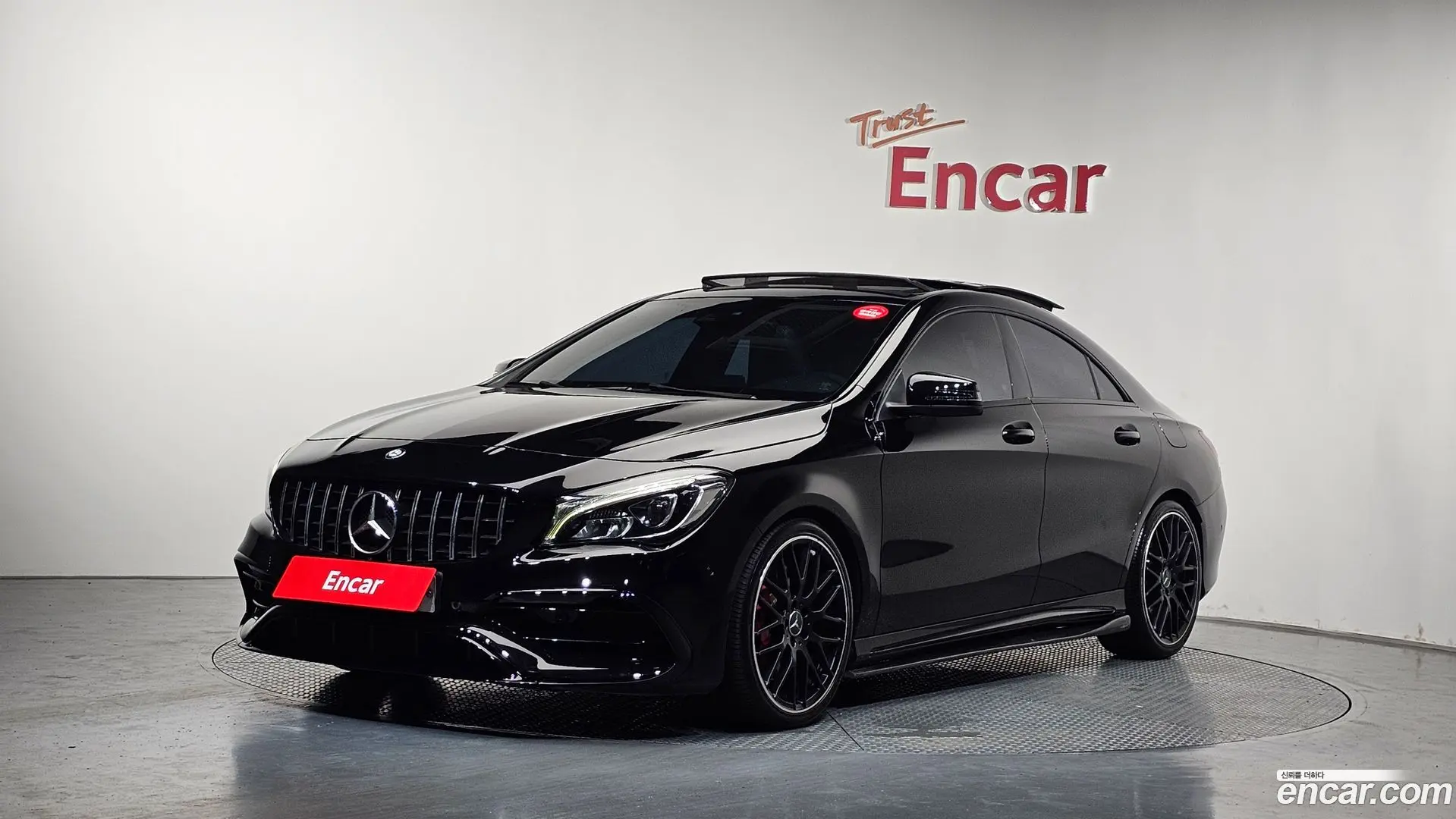 Main__Slider__Photo:CLA-Class Mercedes-Benz 2017.8-0