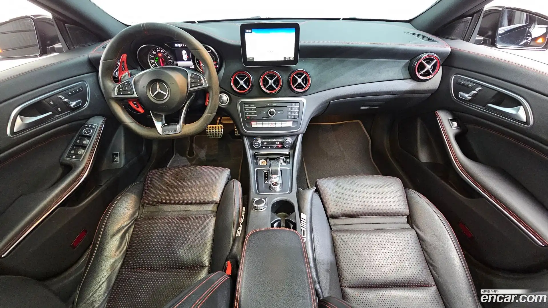 CLA-Class Mercedes-Benz 2017.8-INNER-007