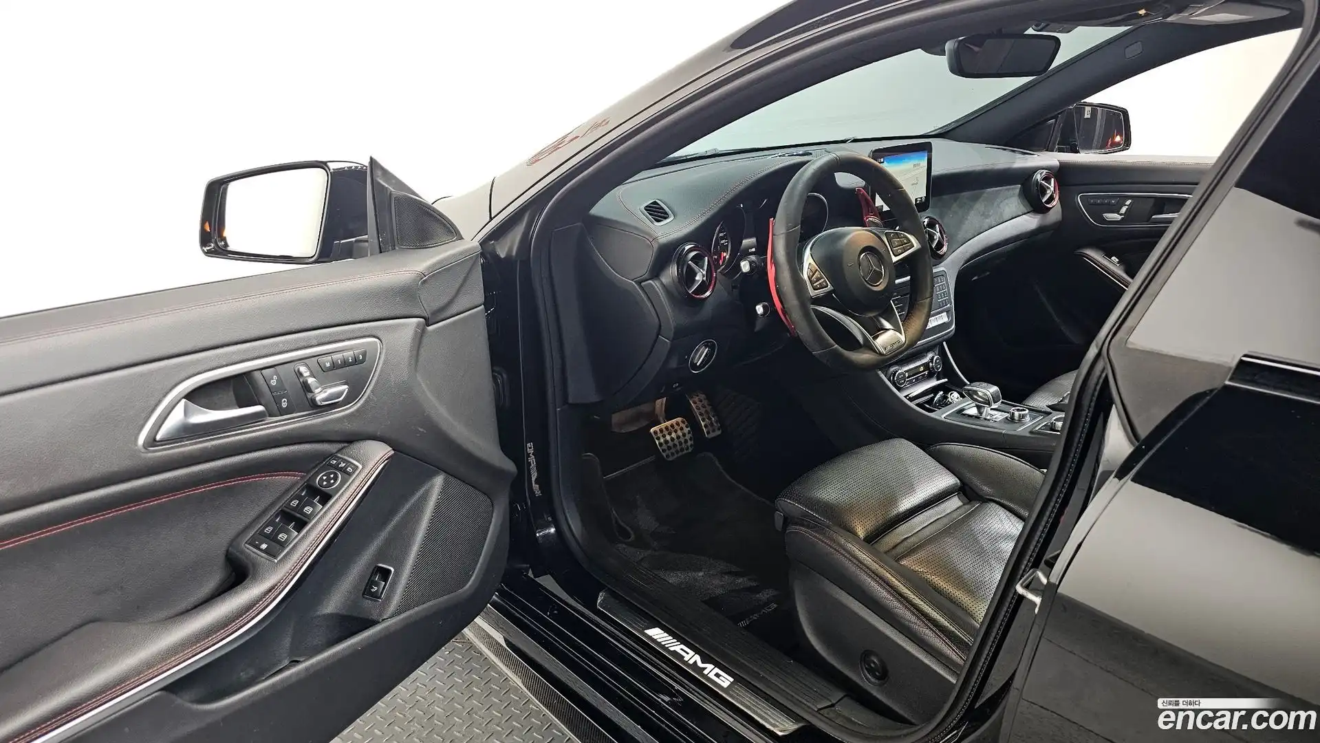 CLA-Class Mercedes-Benz 2017.8-INNER-010